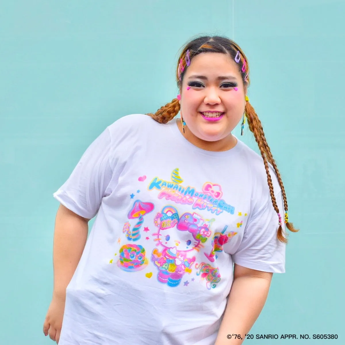 6% Dokidoki Kawaii Monster Cafe & Hello Kitty t-shirt