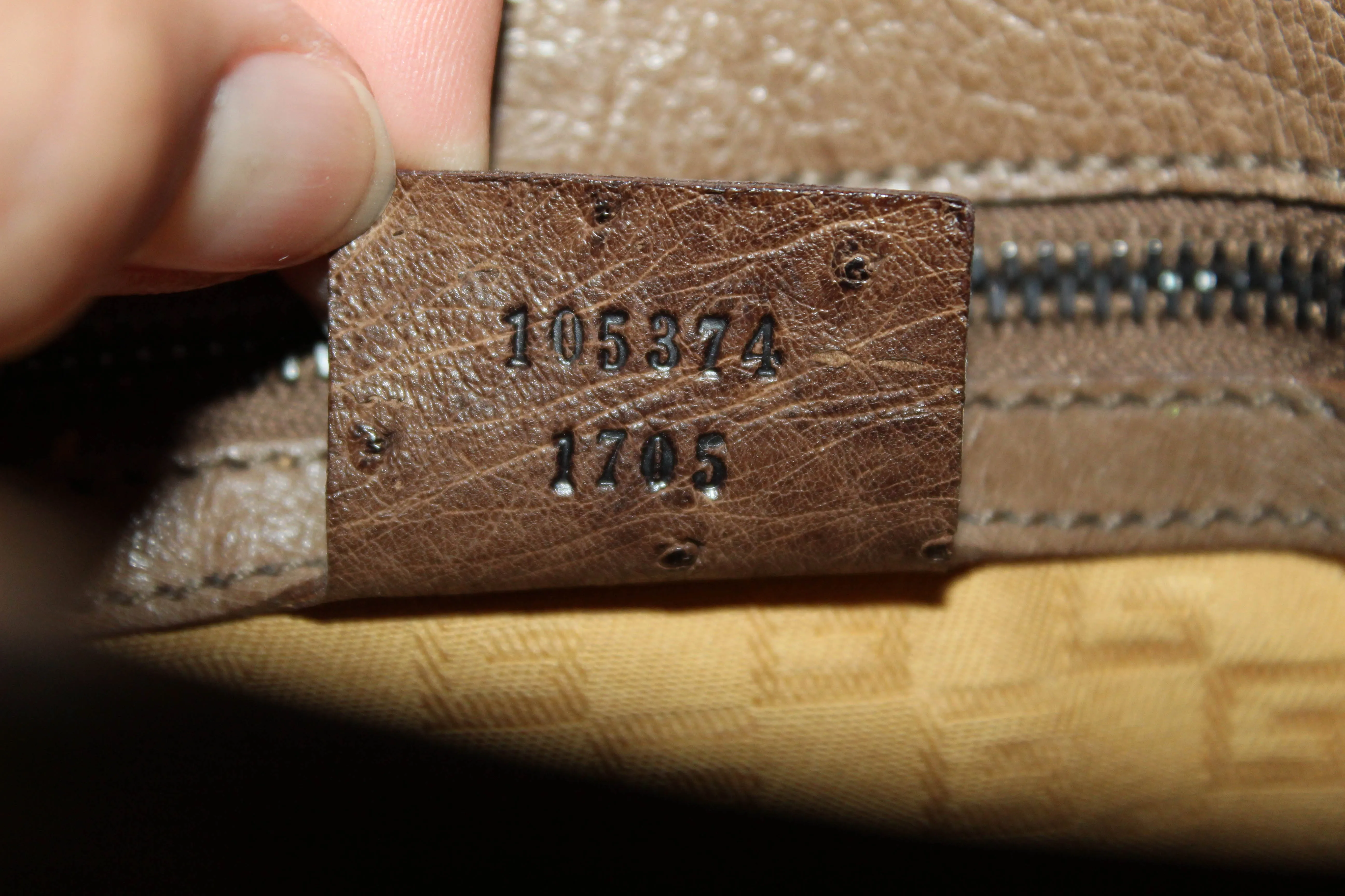 Authentic Gucci Tan Ostrich Leather Hobo Shoulder Bag