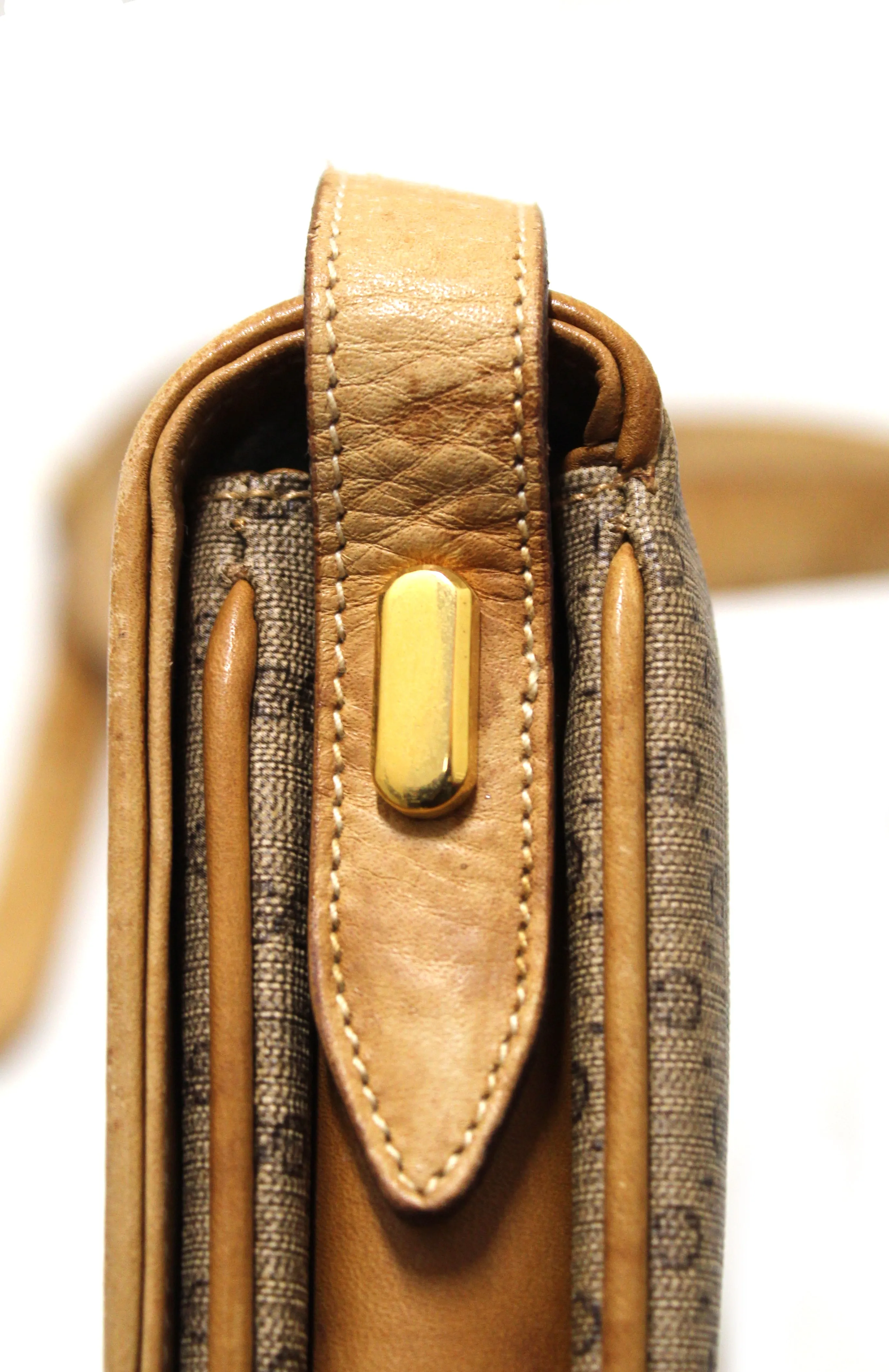 Authentic Gucci Vintage Brown GG Guccissima Canvas Crossbody Messenger Bag