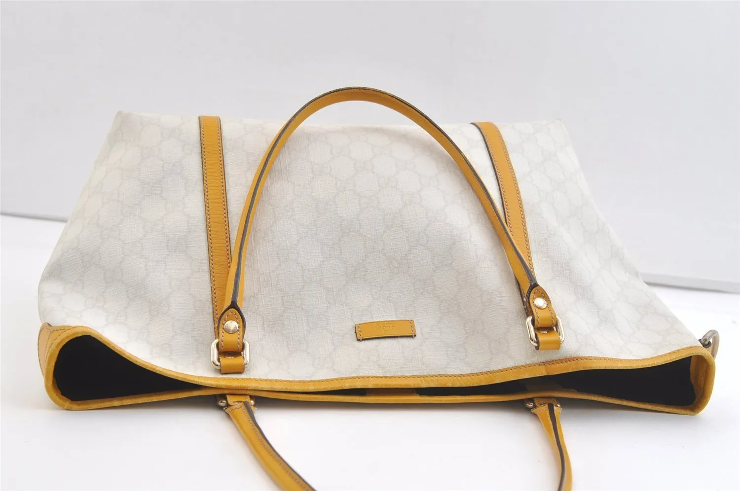 Authentic GUCCI Vintage Shoulder Tote Bag GG PVC Leather 197953 White 2767K