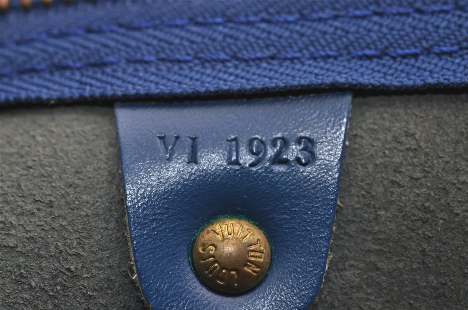 Authentic Louis Vuitton Epi Keepall 45 Boston Travel Bag Blue M42975 LV 8871J