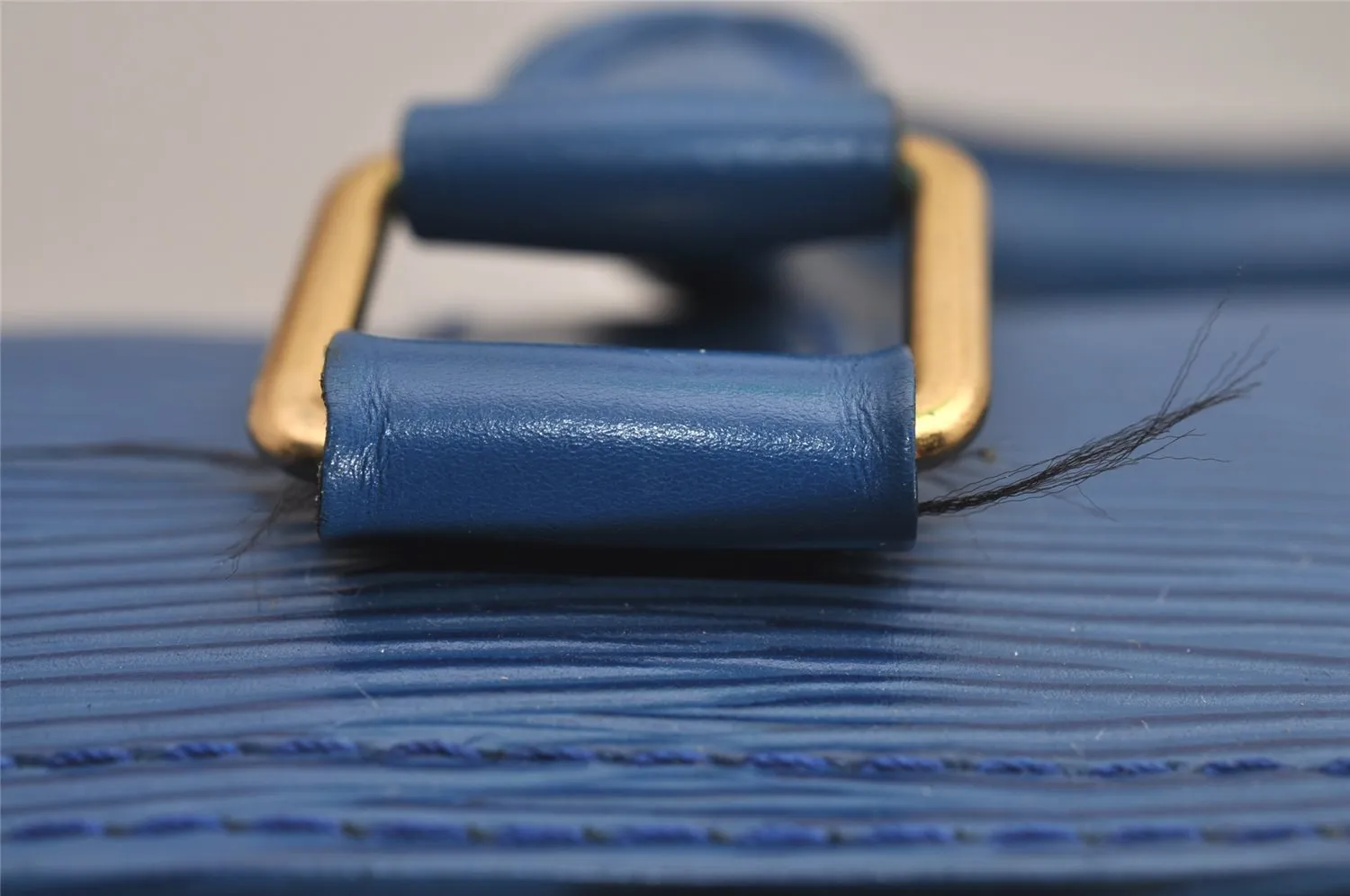 Authentic Louis Vuitton Epi Keepall 45 Boston Travel Bag Blue M42975 LV 8871J
