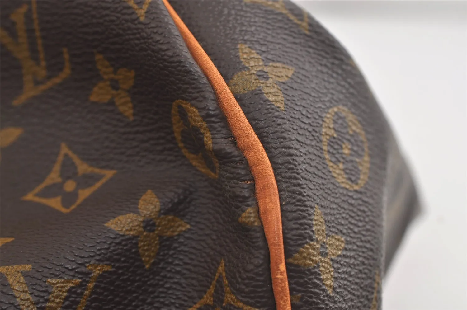 Authentic Louis Vuitton Monogram Keepall 60 Travel Boston Bag M41422 LV 5012K