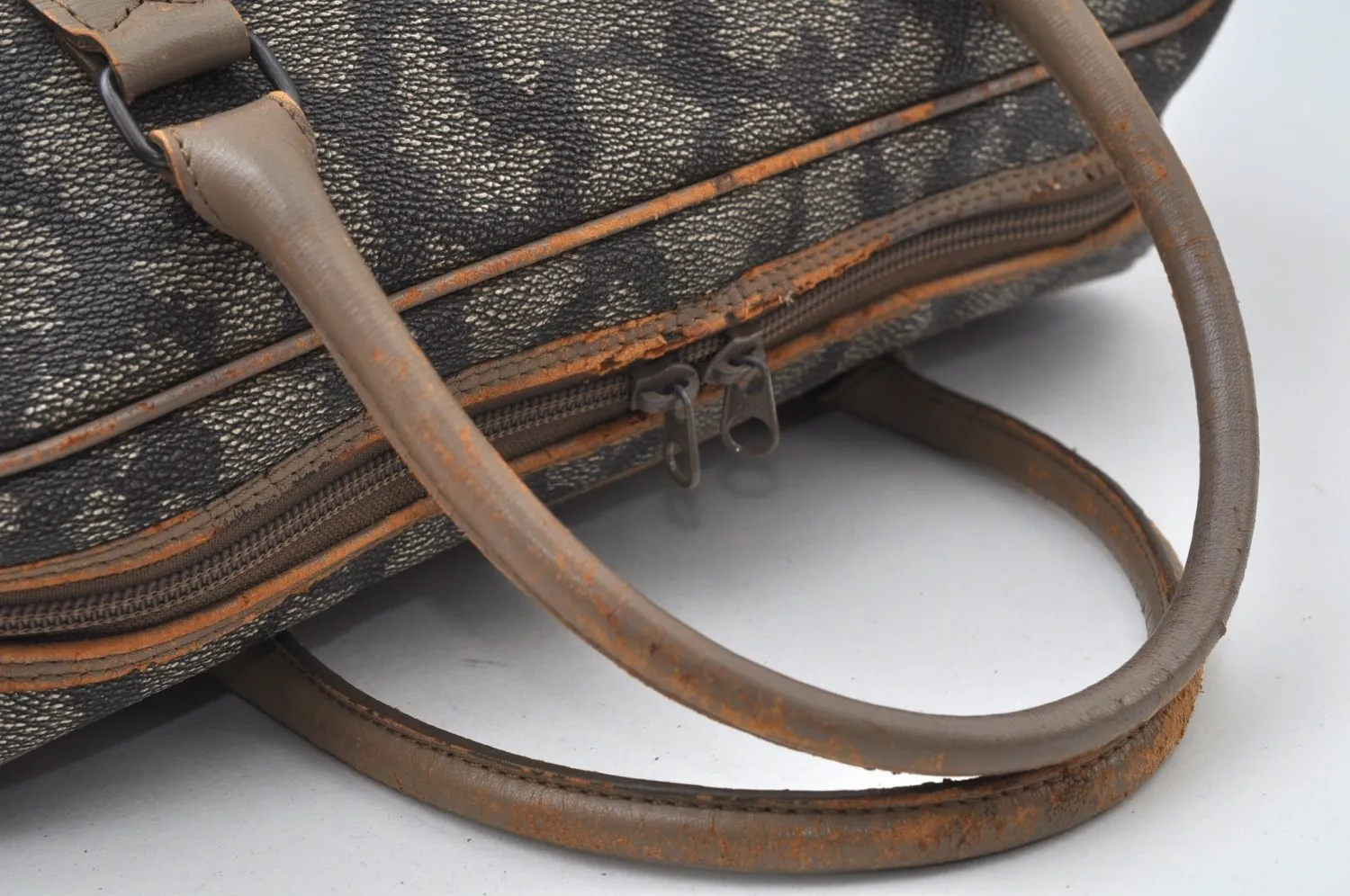 Authentic YVES SAINT LAURENT Vintage Hand Boston Bag PVC Leather Gray 3759I