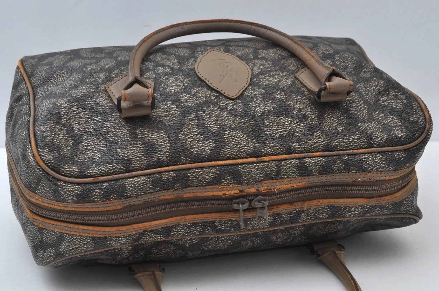 Authentic YVES SAINT LAURENT Vintage Hand Boston Bag PVC Leather Gray 3759I