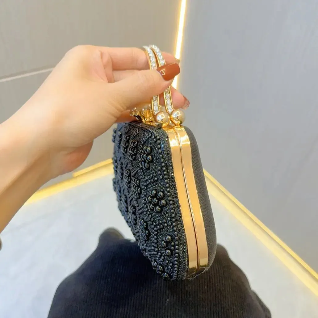Bianca | A Pearl-Adorned Clutch Bag for Effortless Elegance