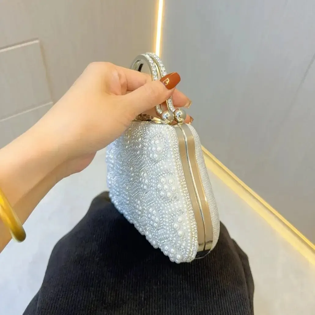 Bianca | A Pearl-Adorned Clutch Bag for Effortless Elegance