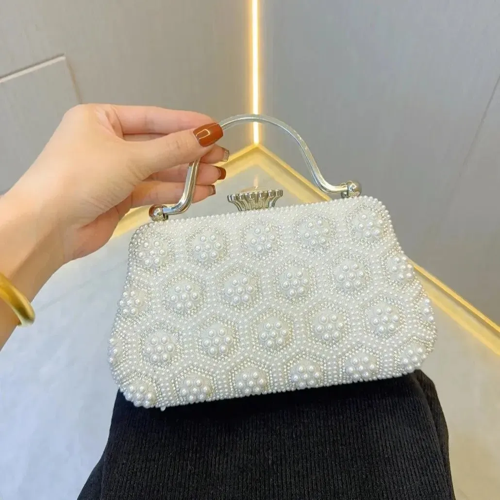 Bianca | A Pearl-Adorned Clutch Bag for Effortless Elegance