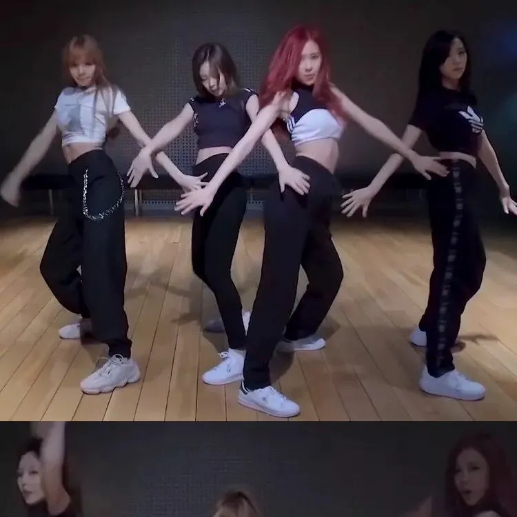 Blackpink Rosé Chain Cargo Pants
