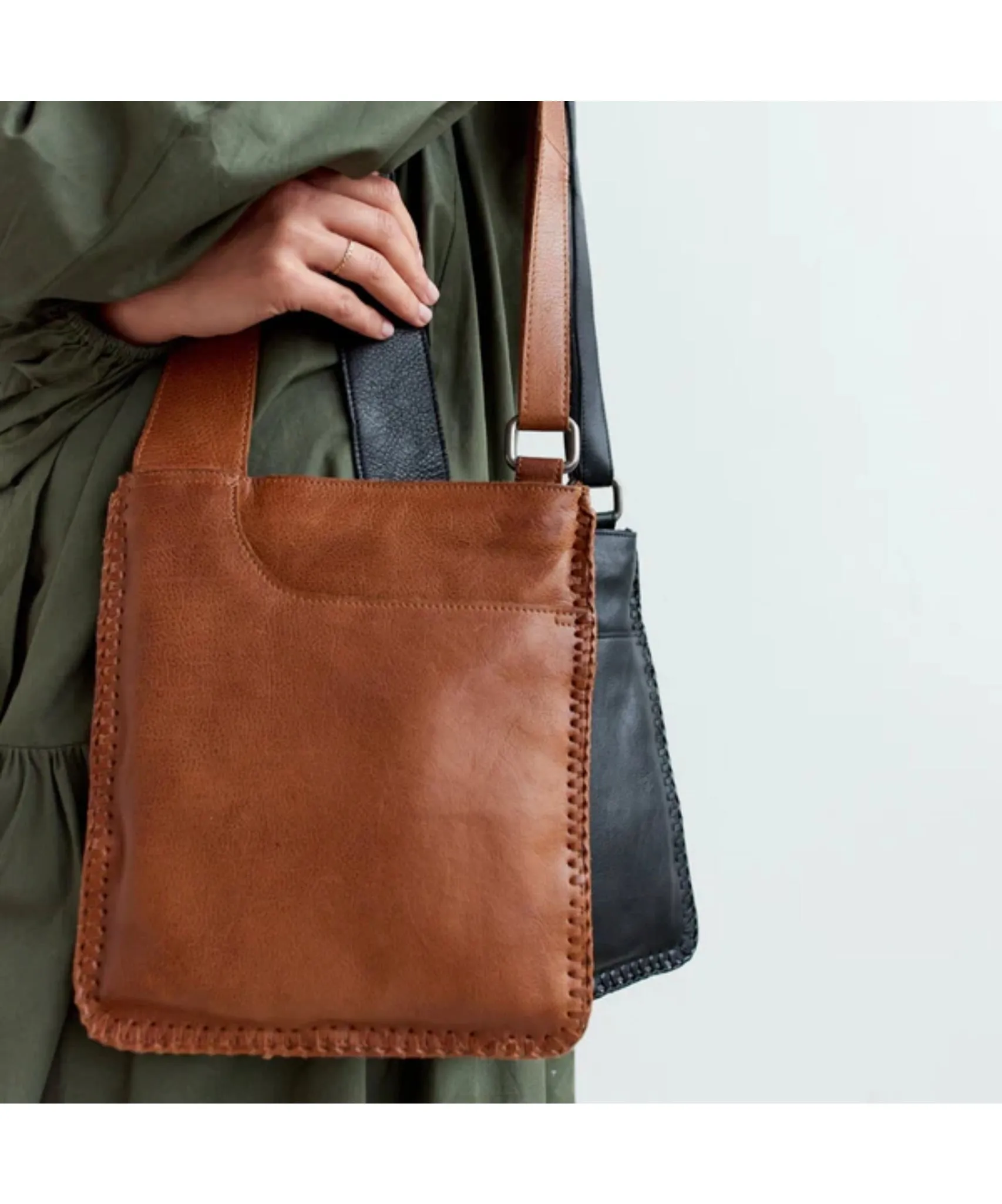 Brianne Crossbody Bag - Cognac