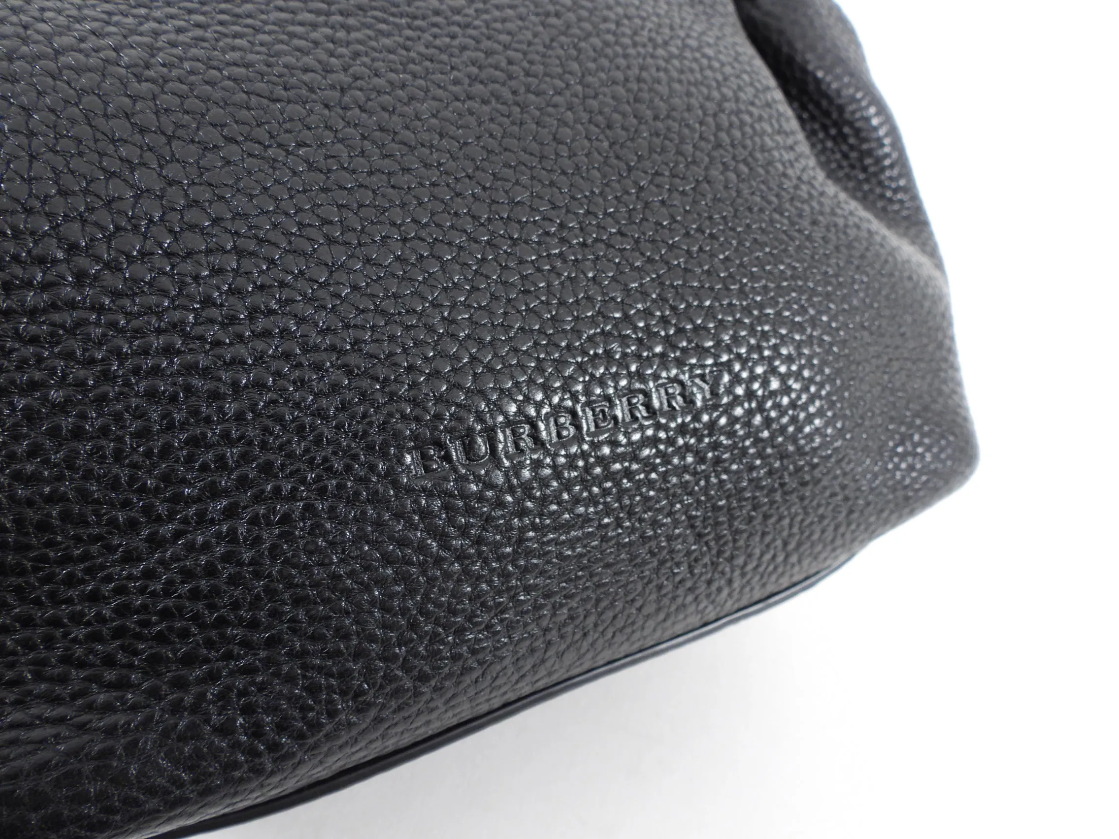 Burberry Small Maidstone Brit Grained Zipper Shoulder Bag