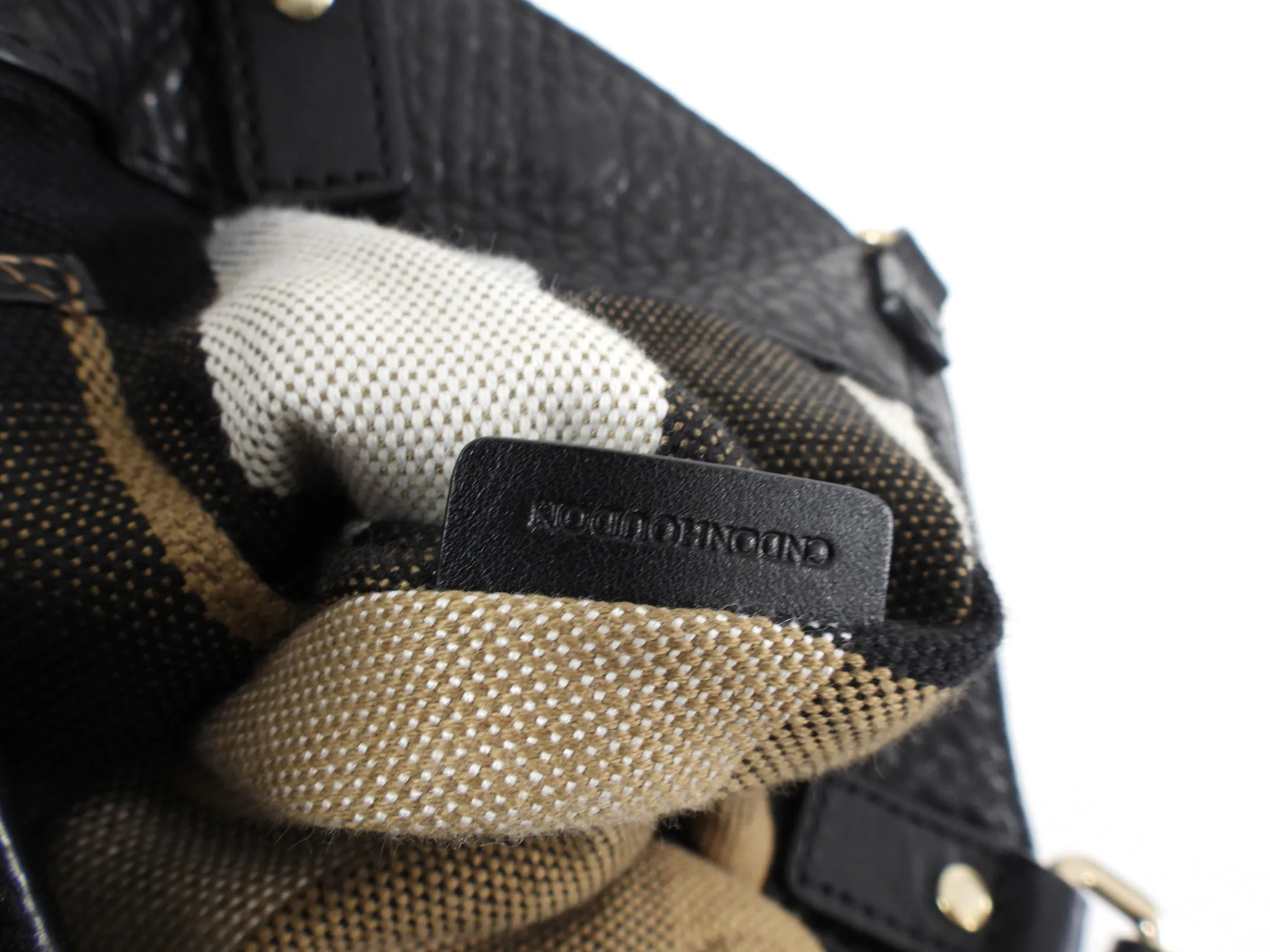 Burberry Small Maidstone Brit Grained Zipper Shoulder Bag
