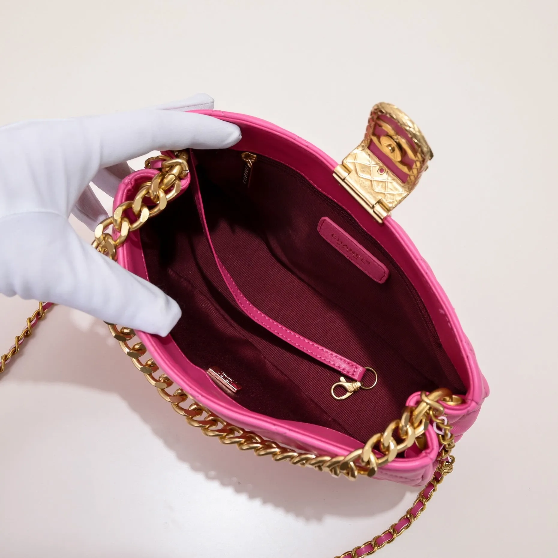 CC605 Hobo Handbag / 6.6 × 9 × 2.7 inch