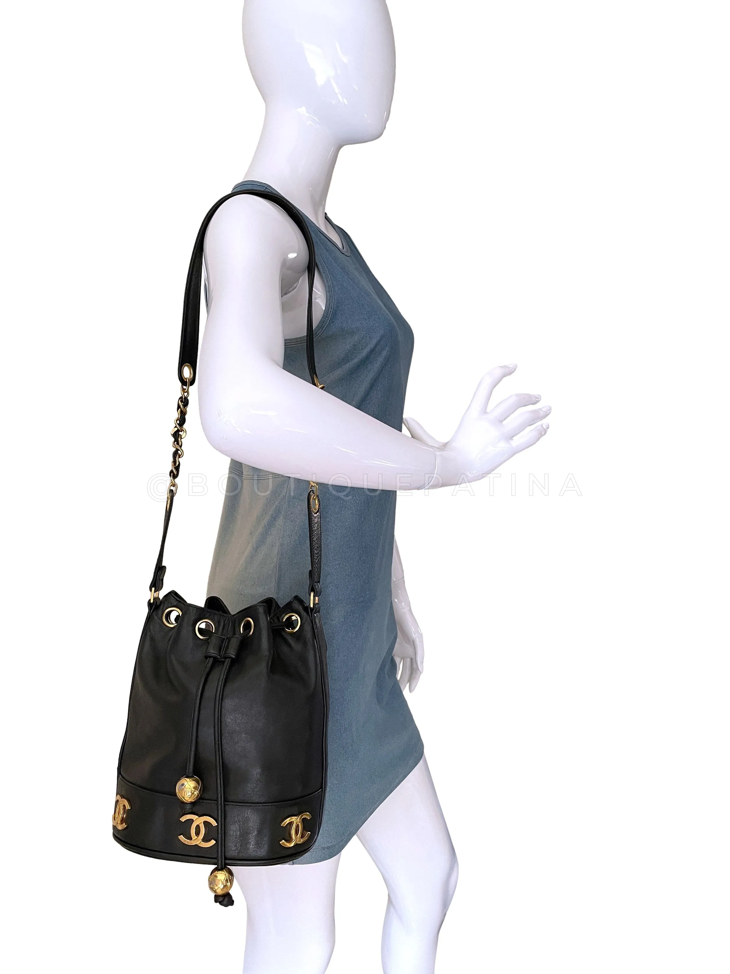 Chanel 1992 Vintage Small Drawstring Bucket Bag Black Lambskin 24k GHW