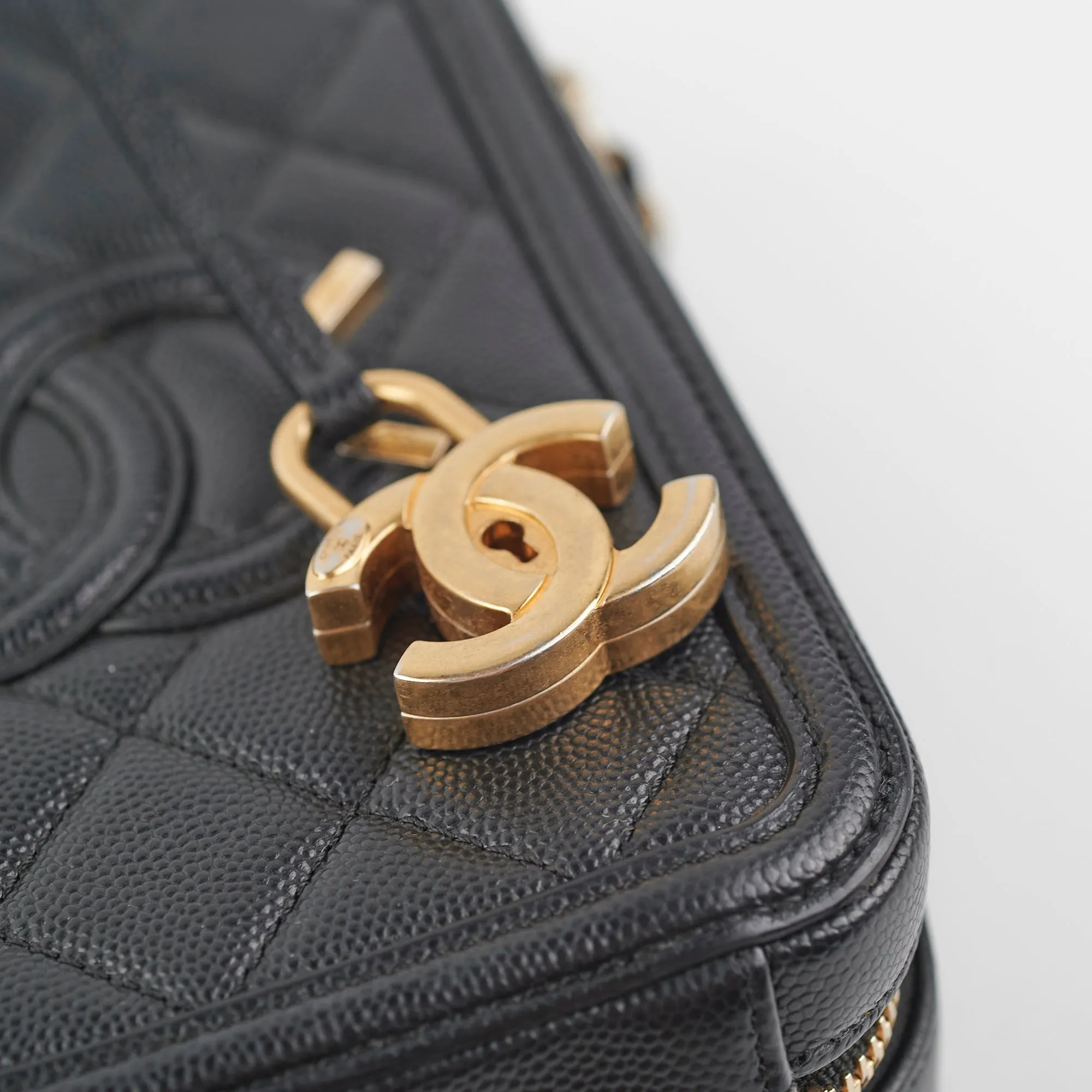 Chanel Caviar CC Filigree Vertical Vanity Case Bag Black