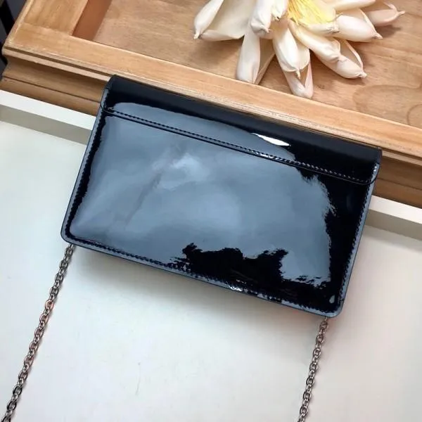Cherrywood Woc Chain Wallet In Patent Leather M67793 Black 2019 Collection