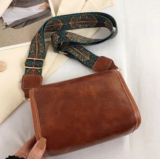 CL1071 - Retro Shoulder Bag