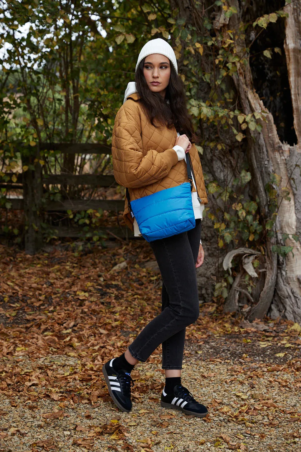 CLOUD STASH BASE CROSSBODY BAG | Bleu