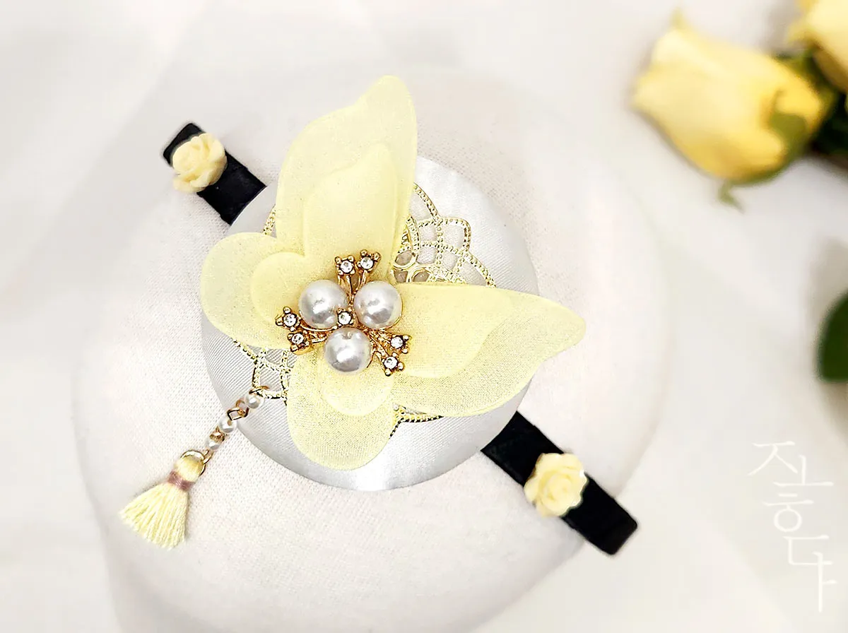 Colorful Hairband with a Butterfly & Mini Tassel (6 Colors)