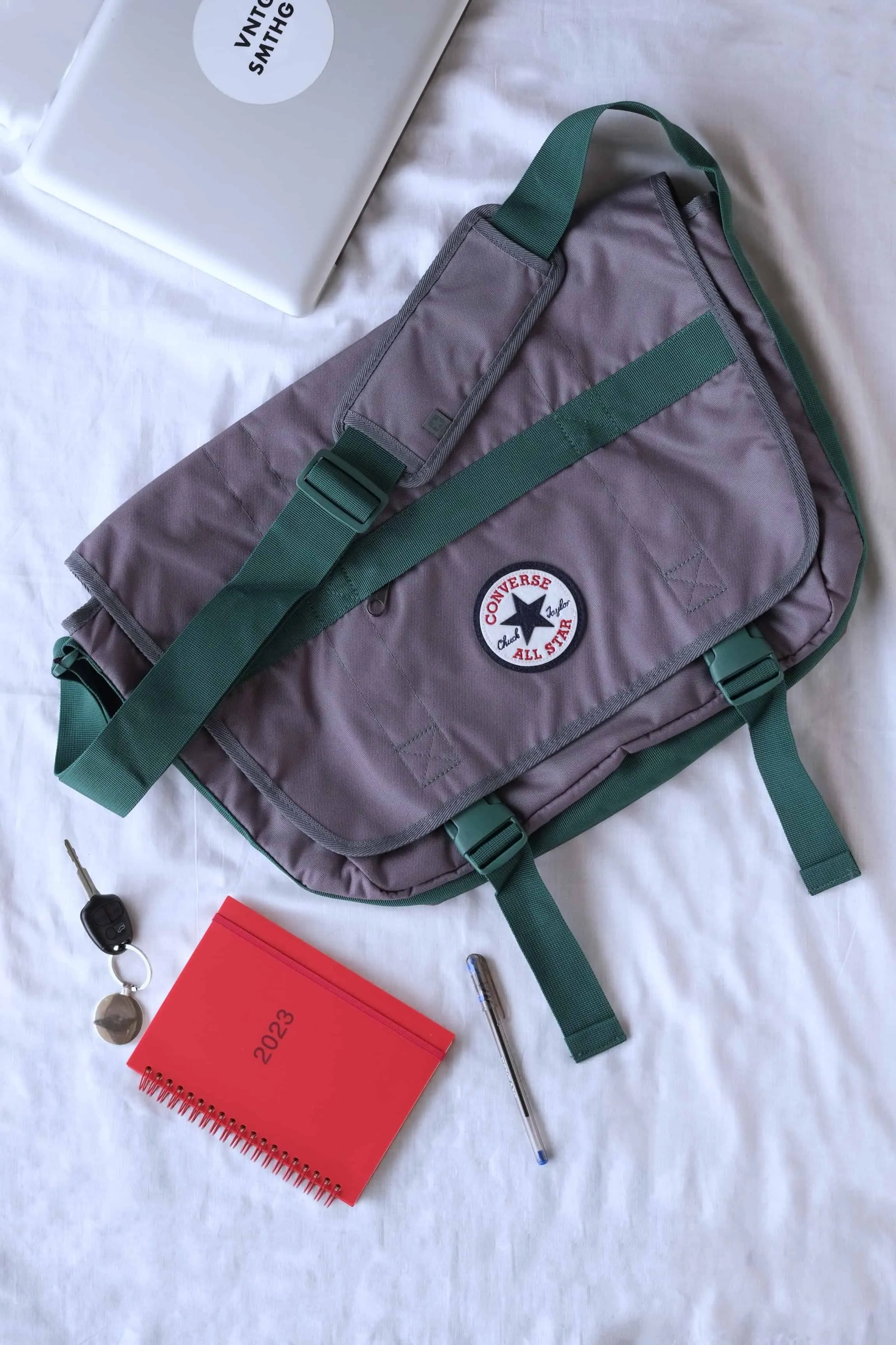CONVERSE To Go Messenger Bag