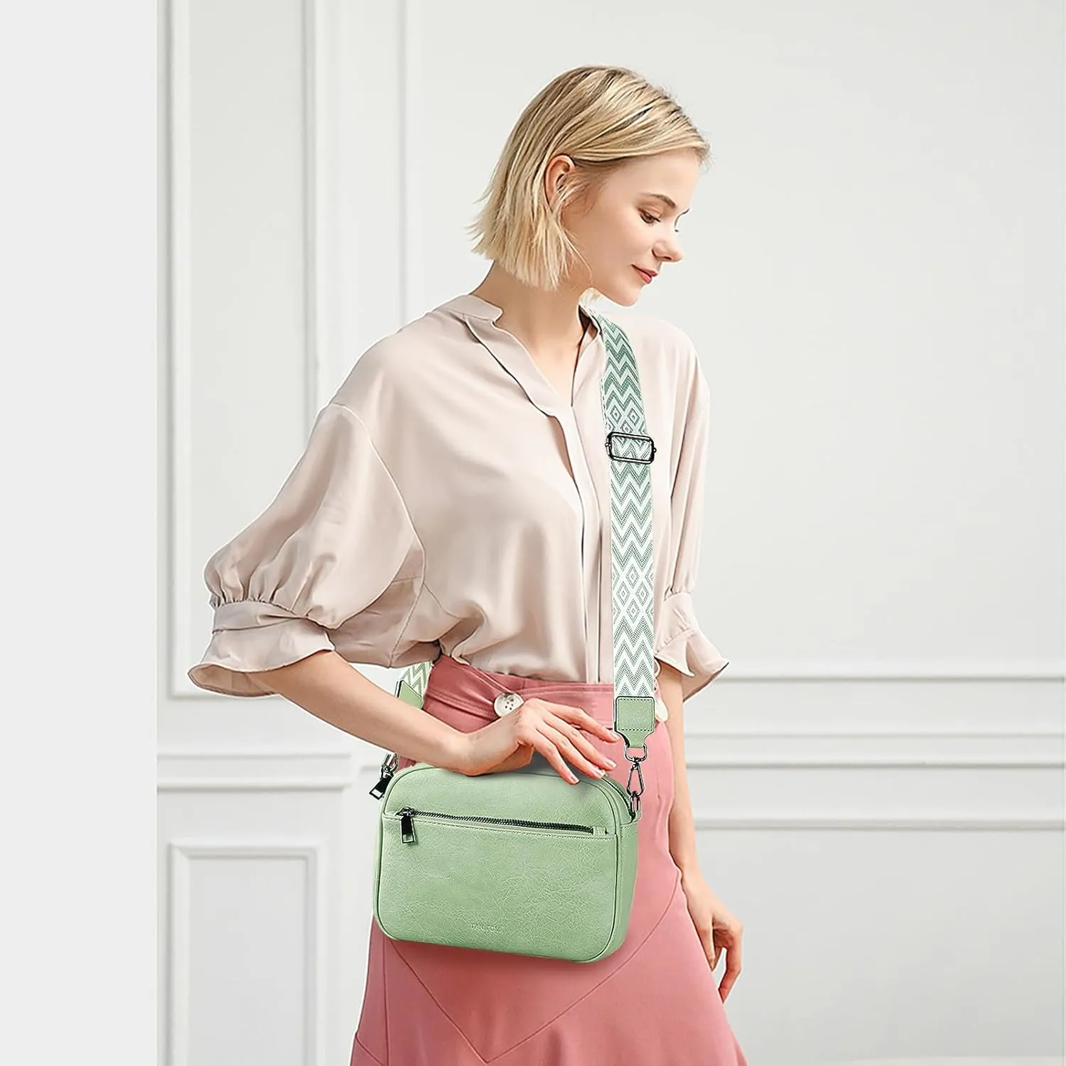 Crossbody Bags for Women Vegan Leather Purses for Women Handbags Shoulder Bag for Daily Life Work Travel Shopping