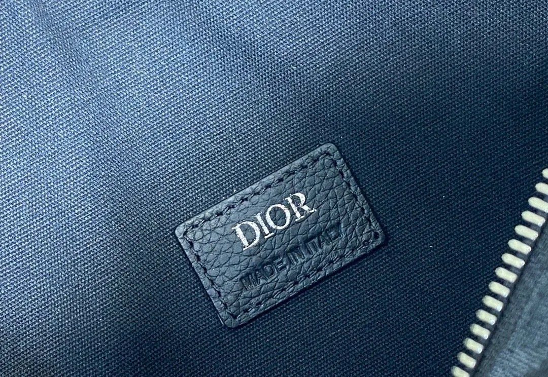 DR348 DiorTravel Zipped Pouch / 9x7.1x4.3inch / HIGHEST QUALITY VERSION