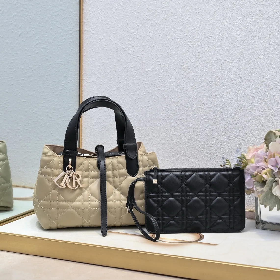 DR507 Small/Medium Dior Toujours Bag
