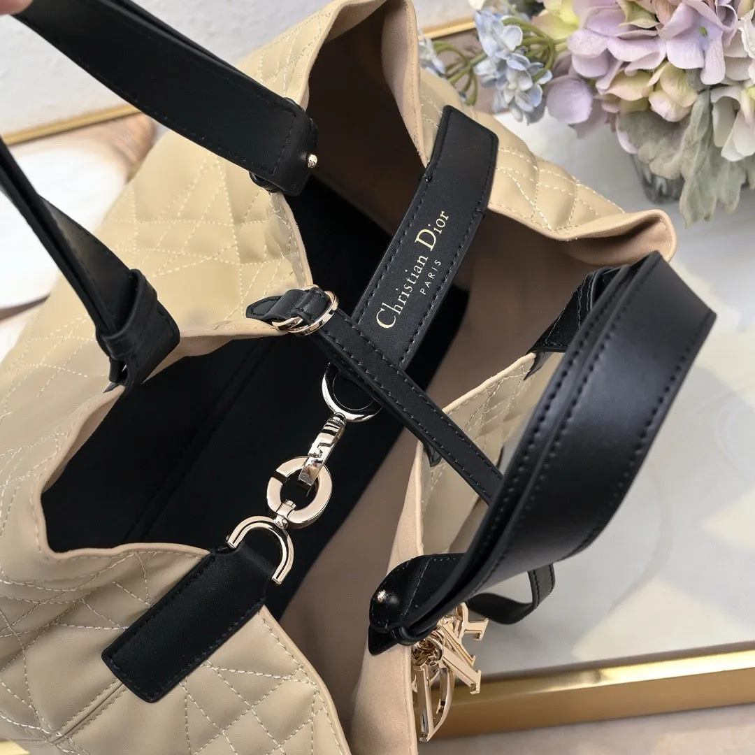 DR507 Small/Medium Dior Toujours Bag