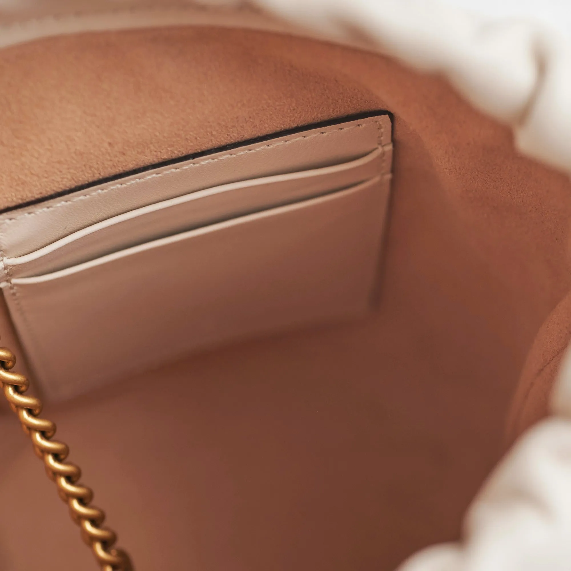 Gucci GG Marmont Mini Bucket Bag White HOLD AL