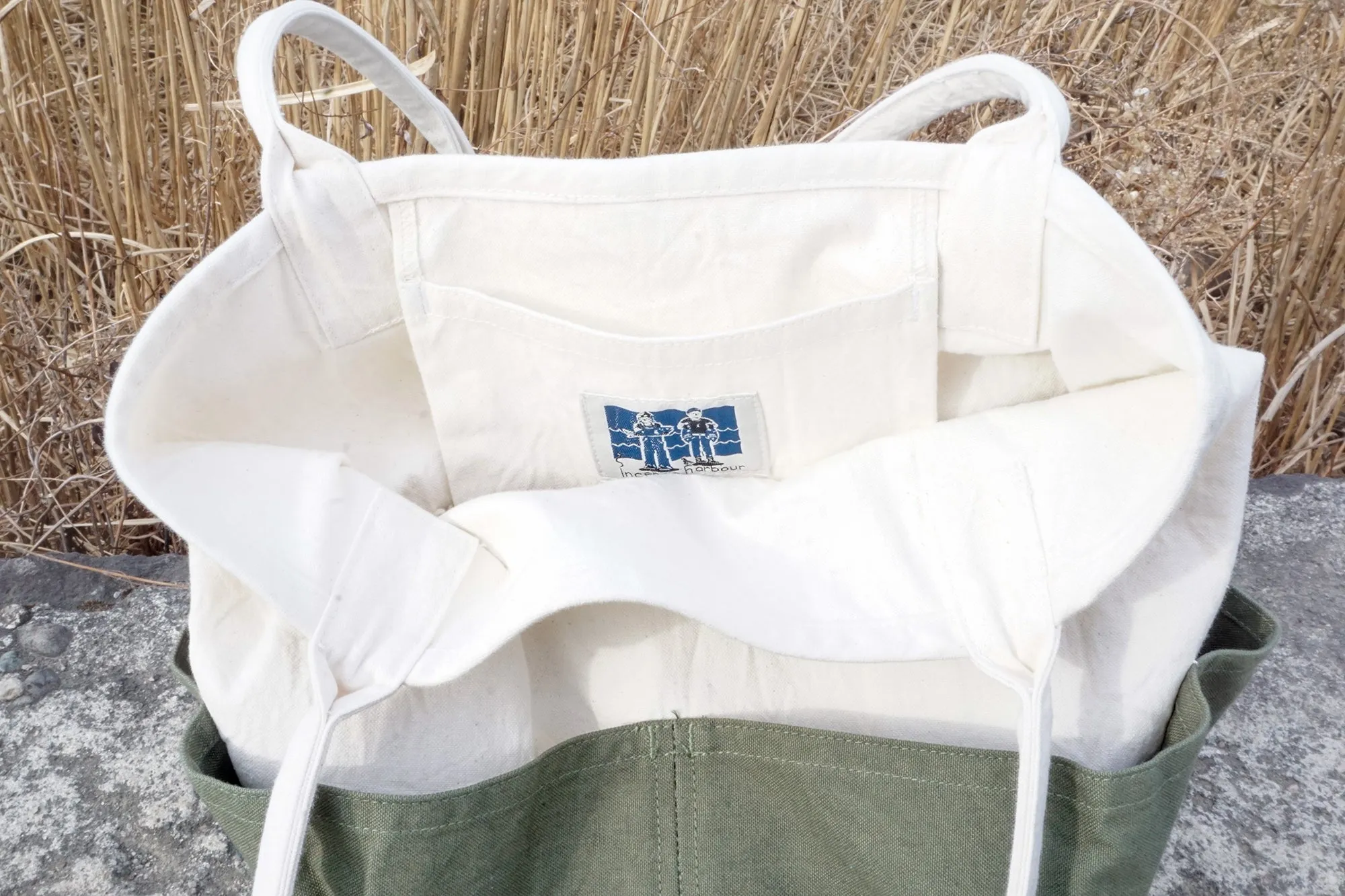 Incense Harbour Tool Tote Bag - White/Olive