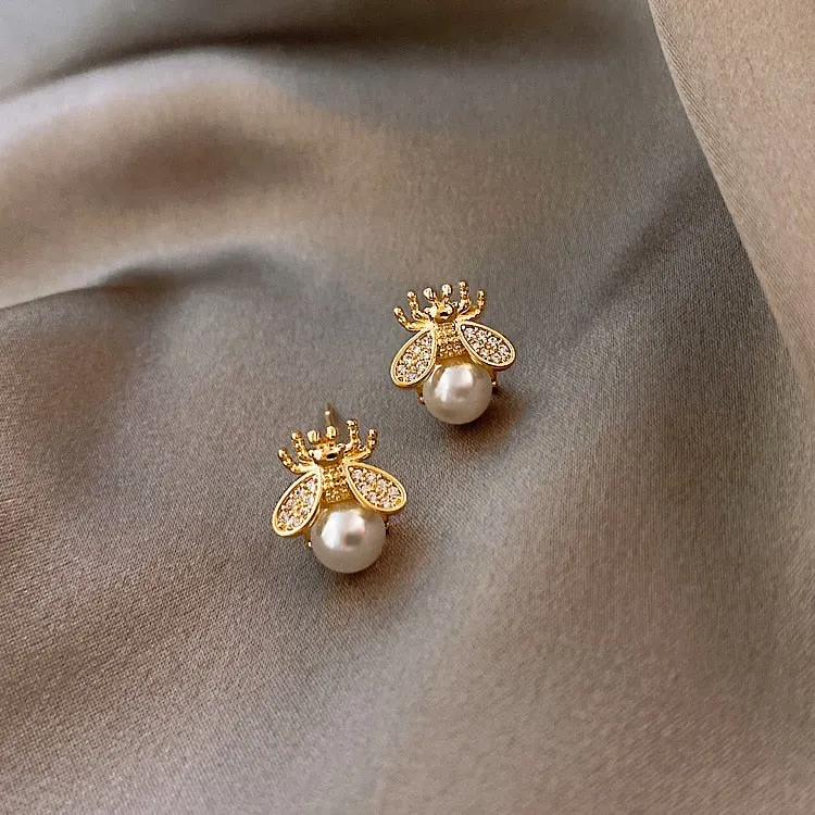 Korean New Exquisite Honey Bee Pearl Earrings Fashion
