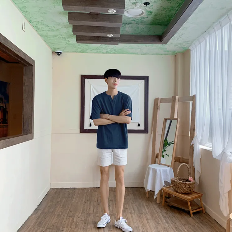 [Korean Style] 2 Colors Casual V-neck T-shirts