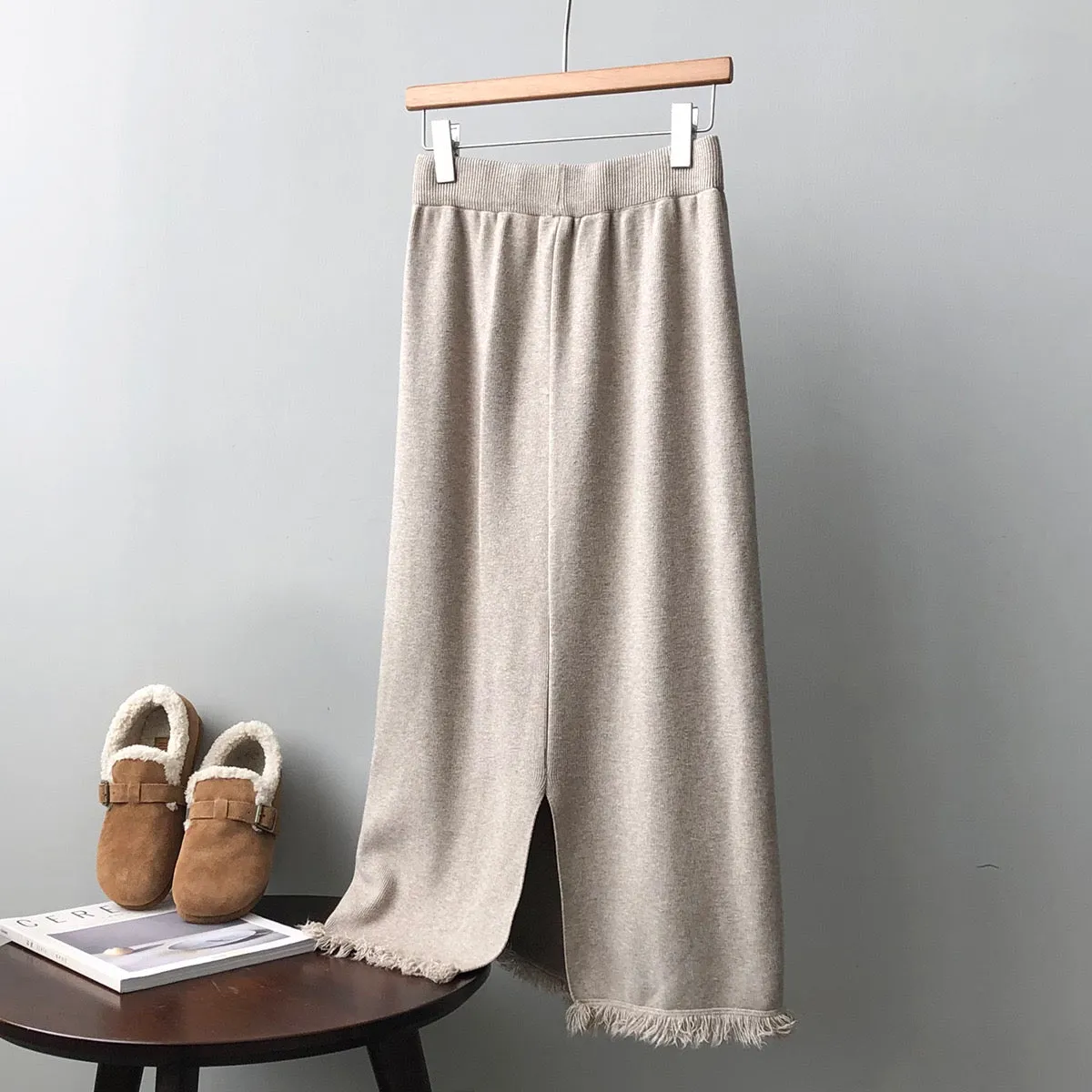 [Korean Style] Cinched Waist Frayed Hem Winter Long Skirt w/ Back Slit