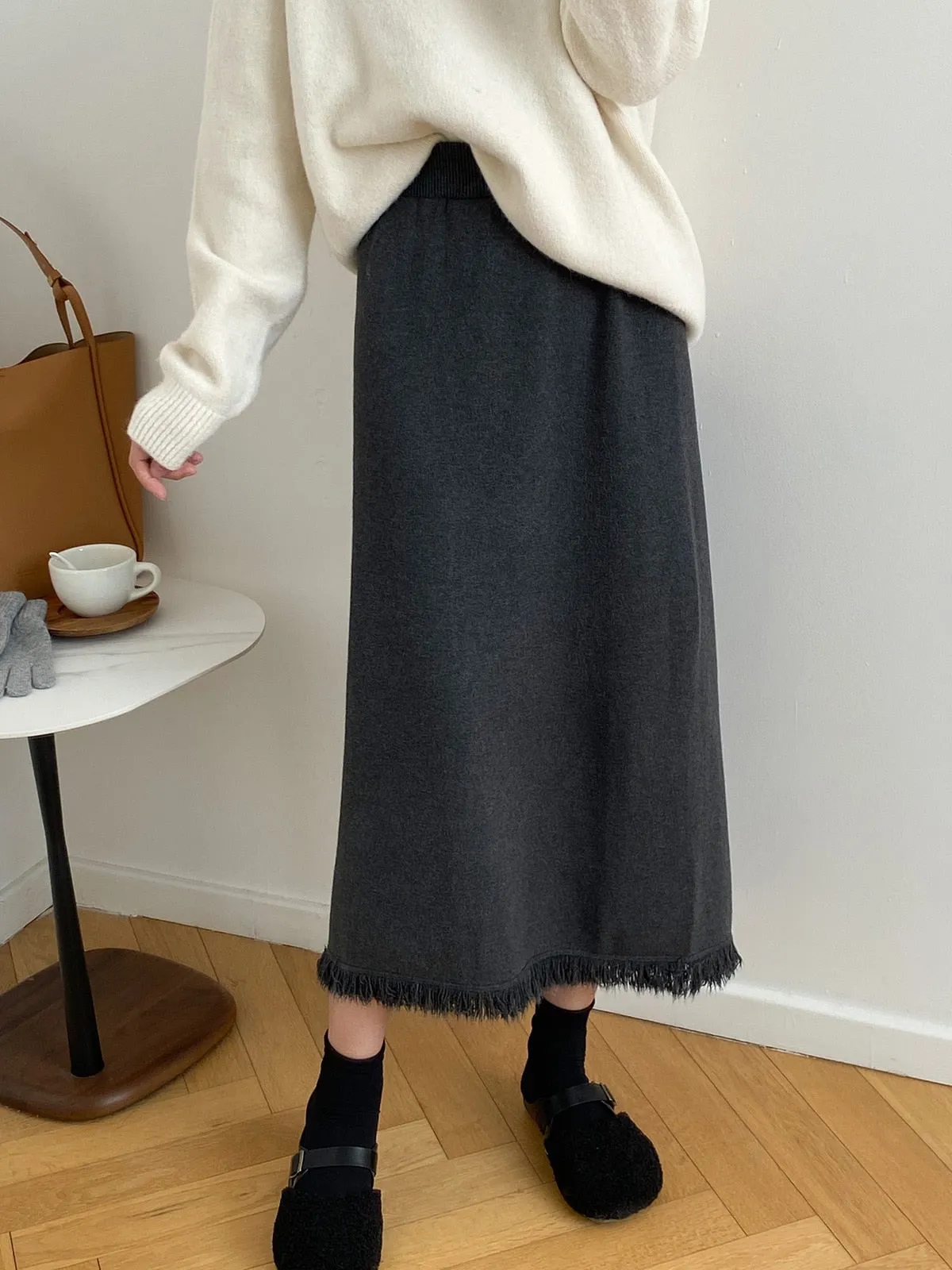 [Korean Style] Cinched Waist Frayed Hem Winter Long Skirt w/ Back Slit