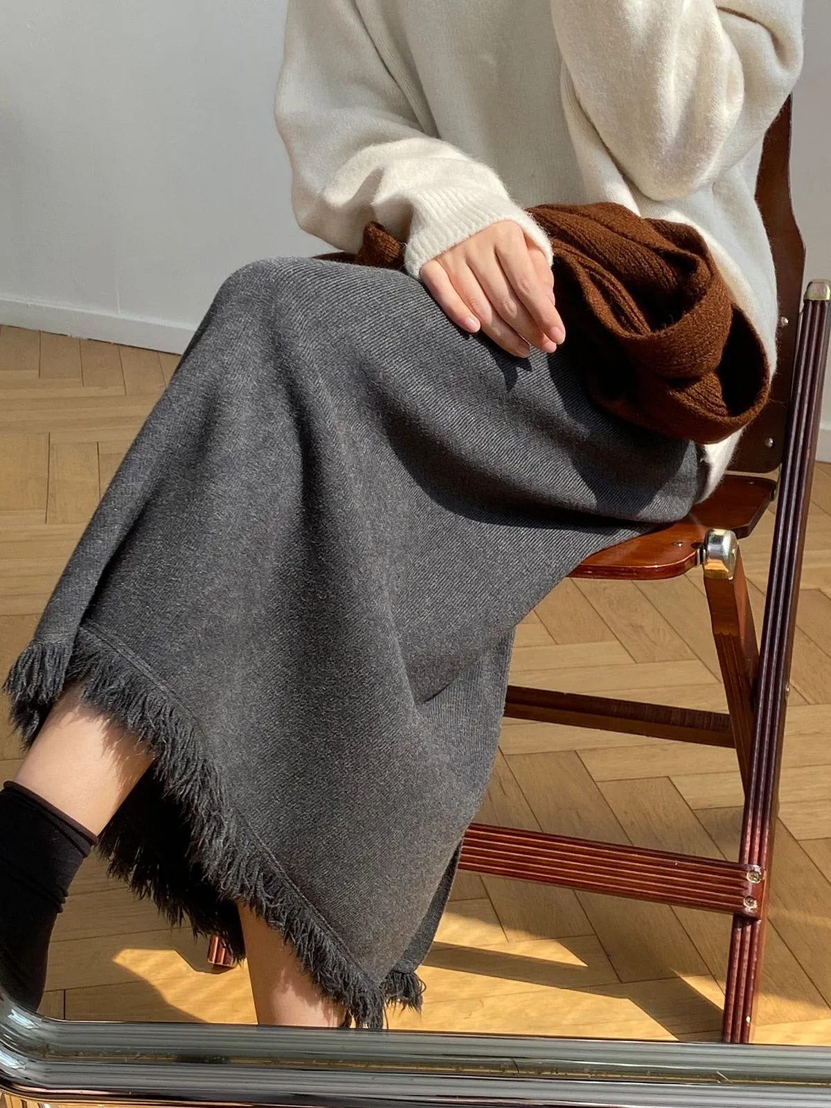[Korean Style] Cinched Waist Frayed Hem Winter Long Skirt w/ Back Slit