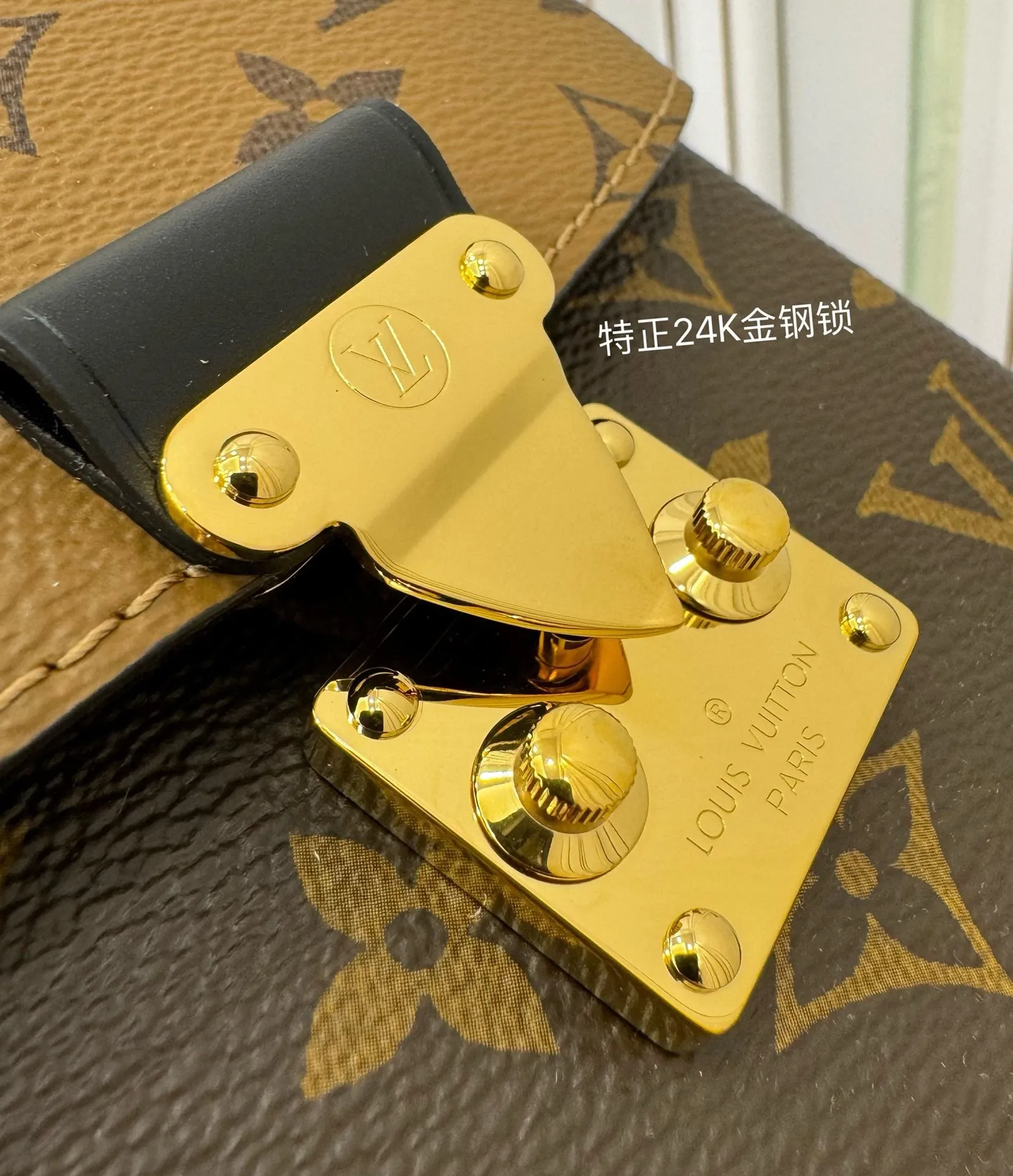 LB909 Camera Box / 4.9 x 6.9 x 2.4 inches / HIGHEST QUALITY VERSION
