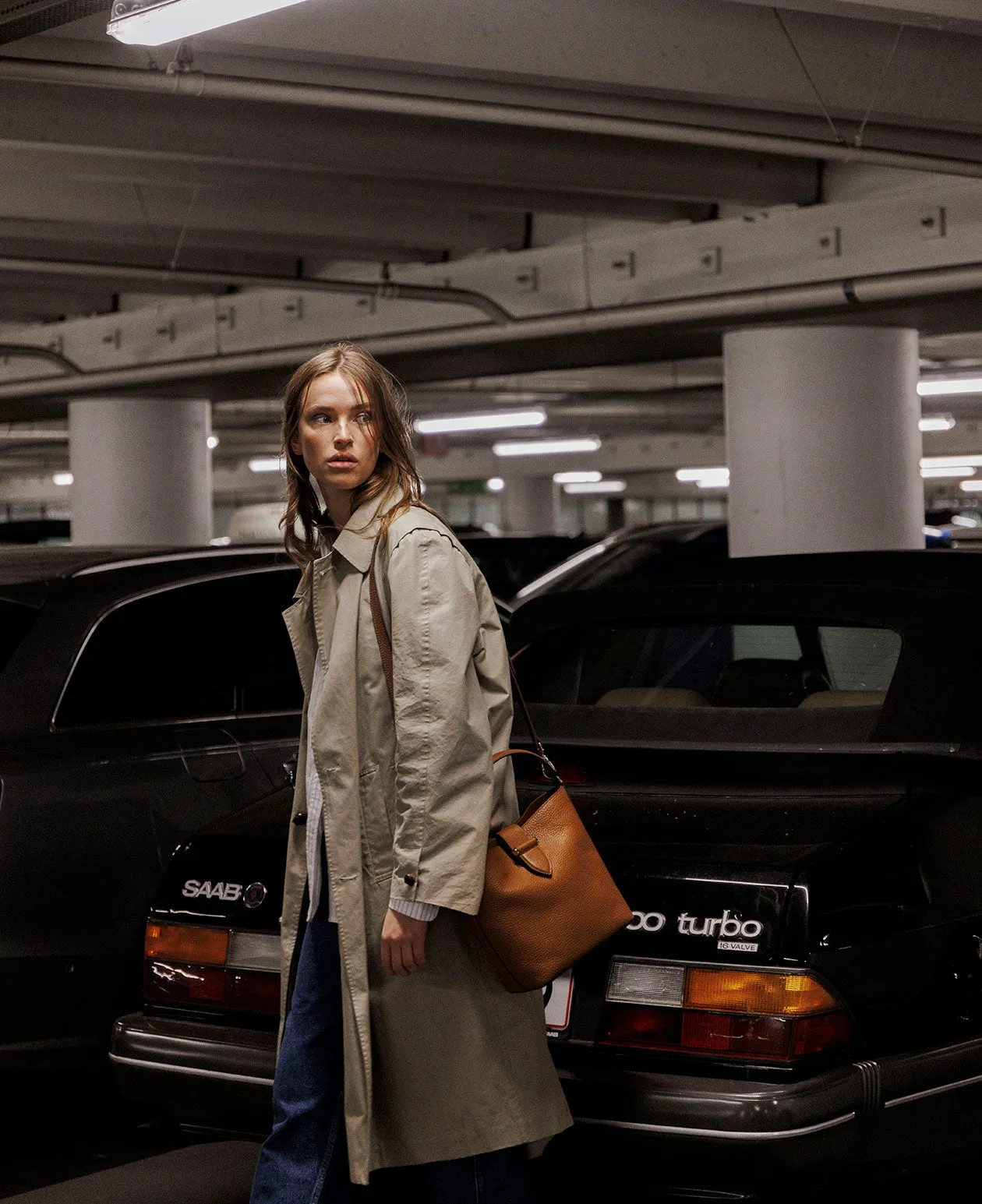 LEXIE small bucket bag - Cognac