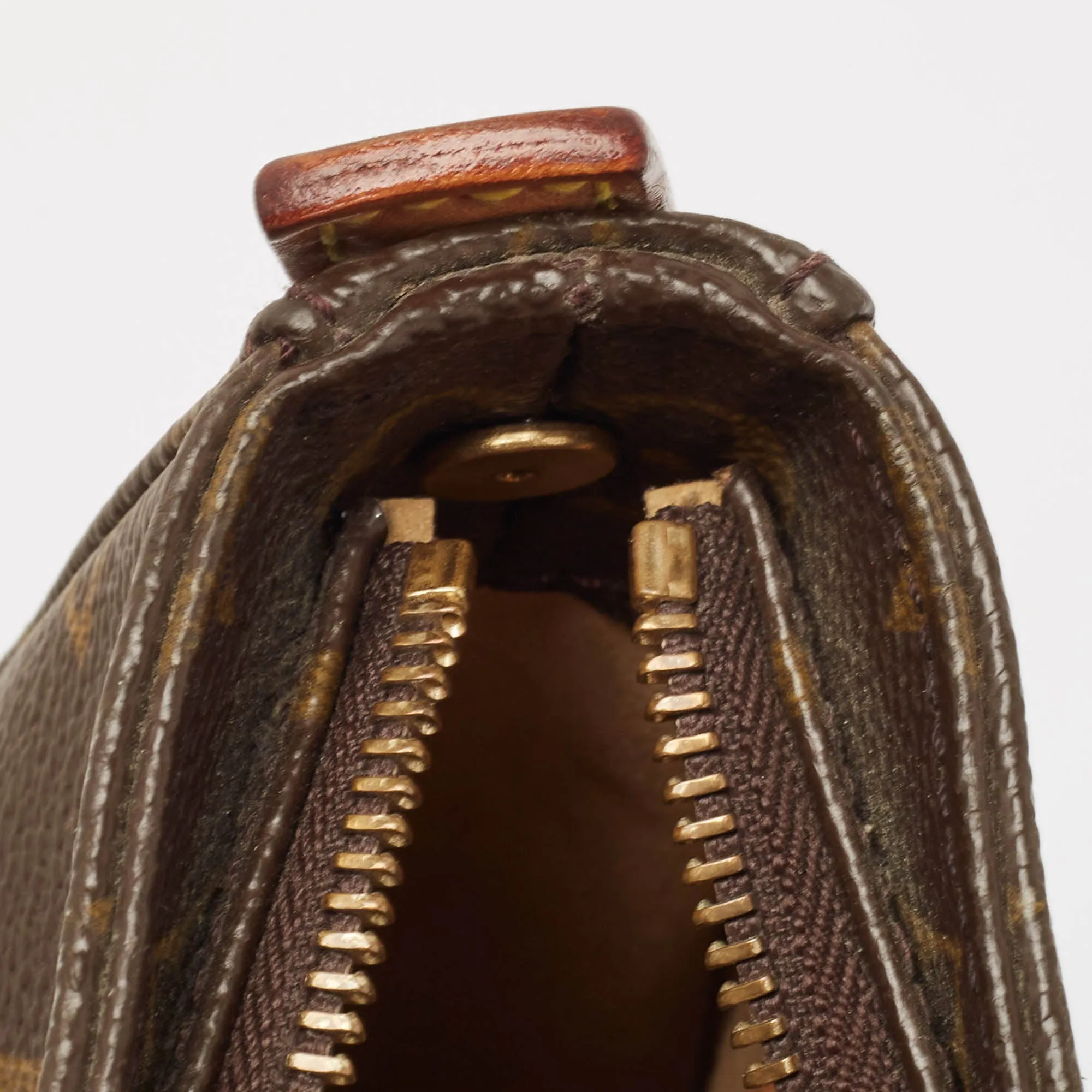 Louis Vuitton Monogram Canvas Looping Mm Bag
