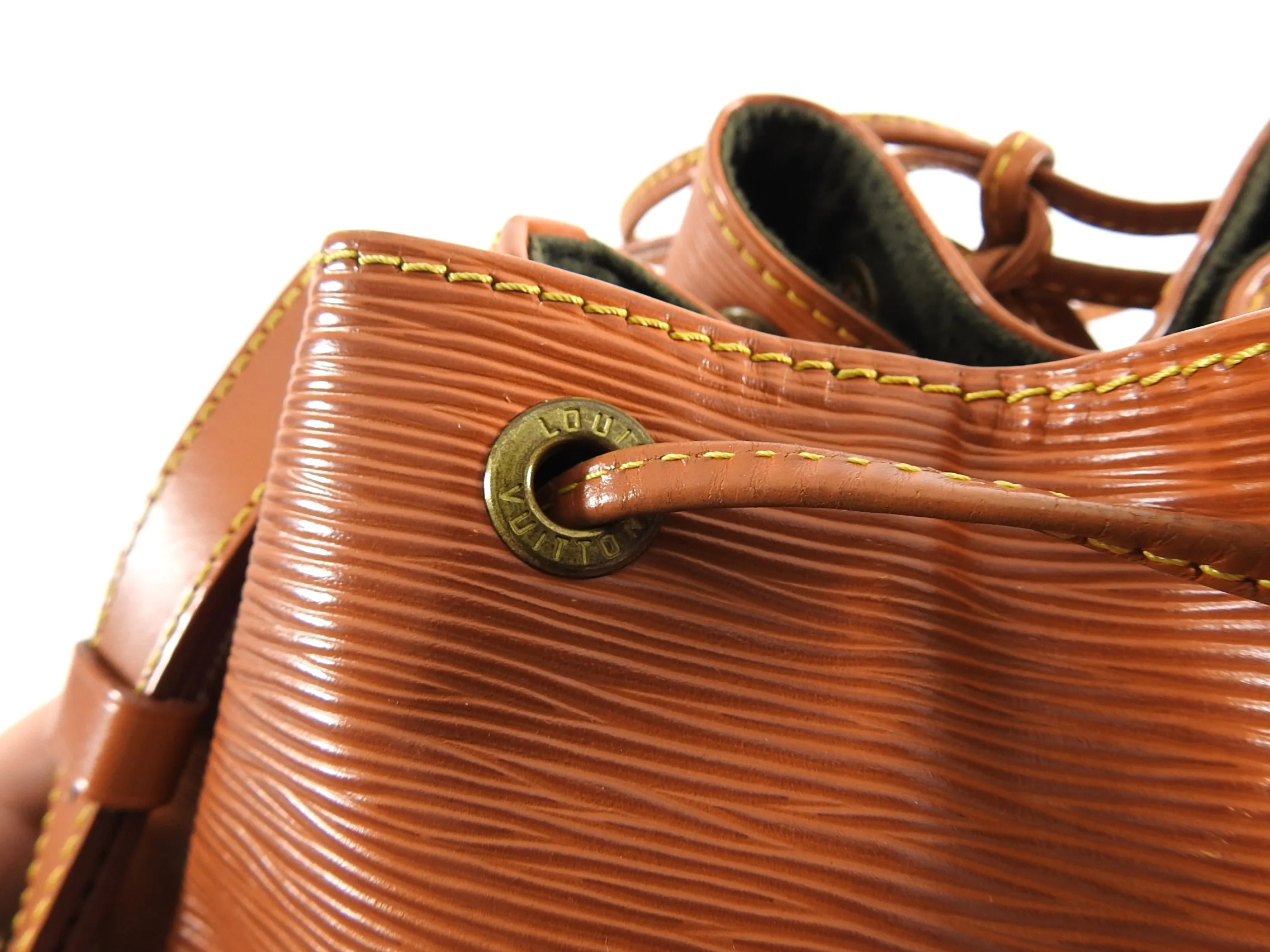 Louis Vuitton Vintage 1993 Tan Epi Leather Noe GM Bucket Bag