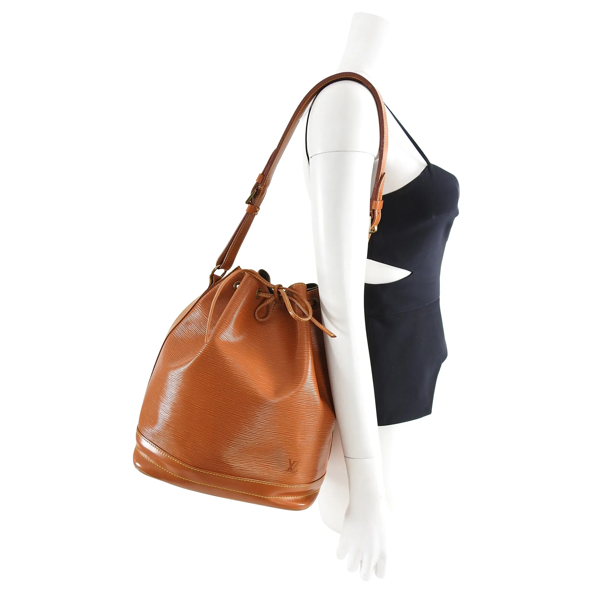 Louis Vuitton Vintage 1993 Tan Epi Leather Noe GM Bucket Bag