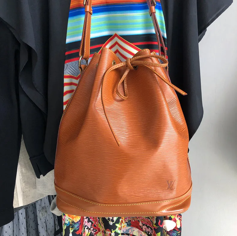Louis Vuitton Vintage 1993 Tan Epi Leather Noe GM Bucket Bag
