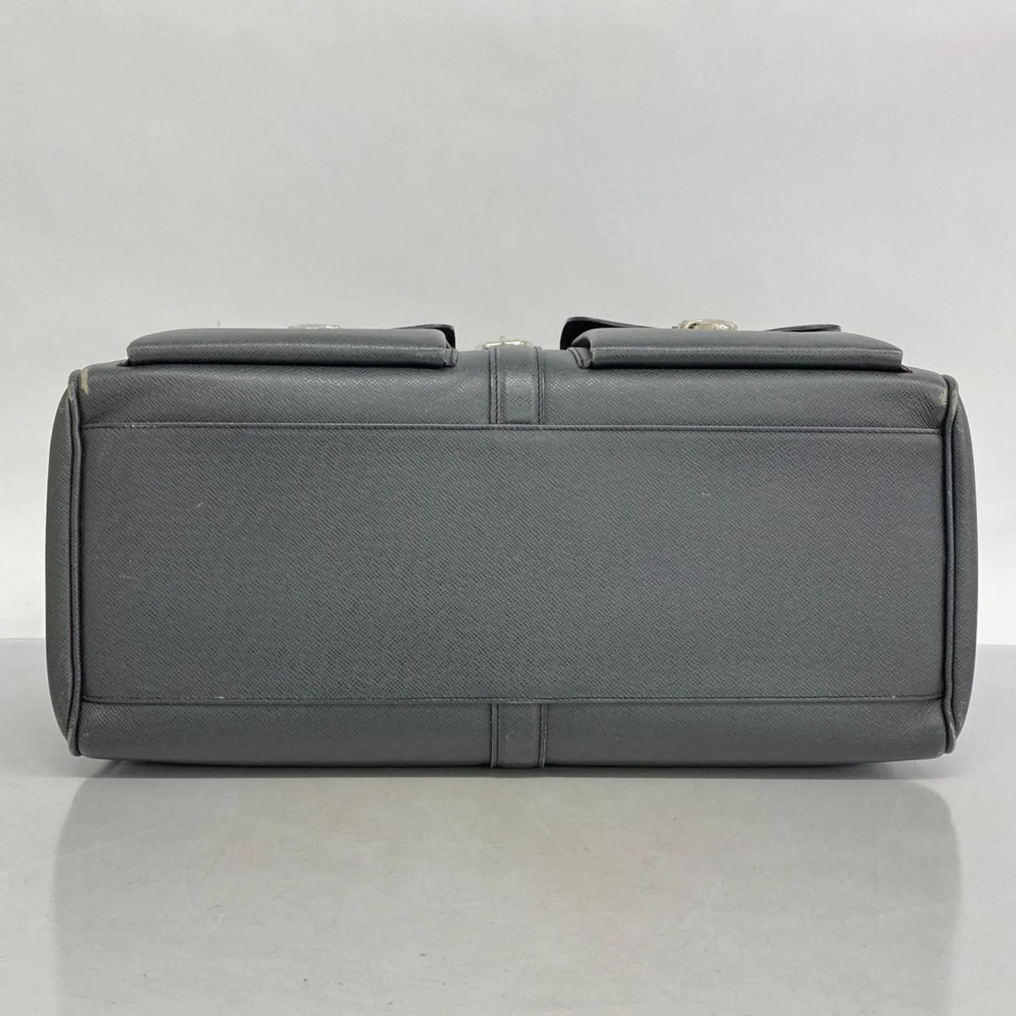 Louis Vuitton Weekend  Leather Travel Bag