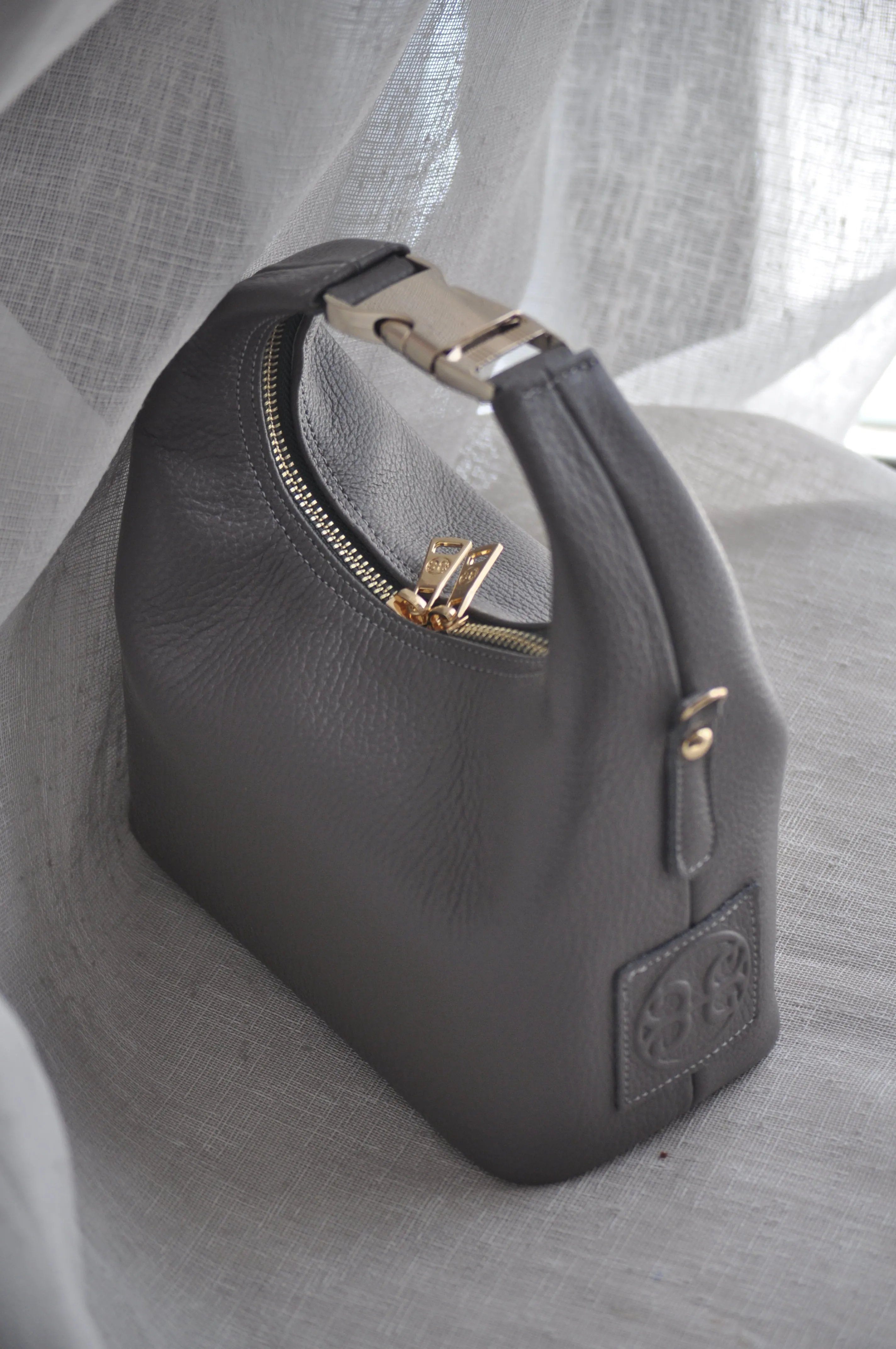 Maggie Leather Handbag - Ash