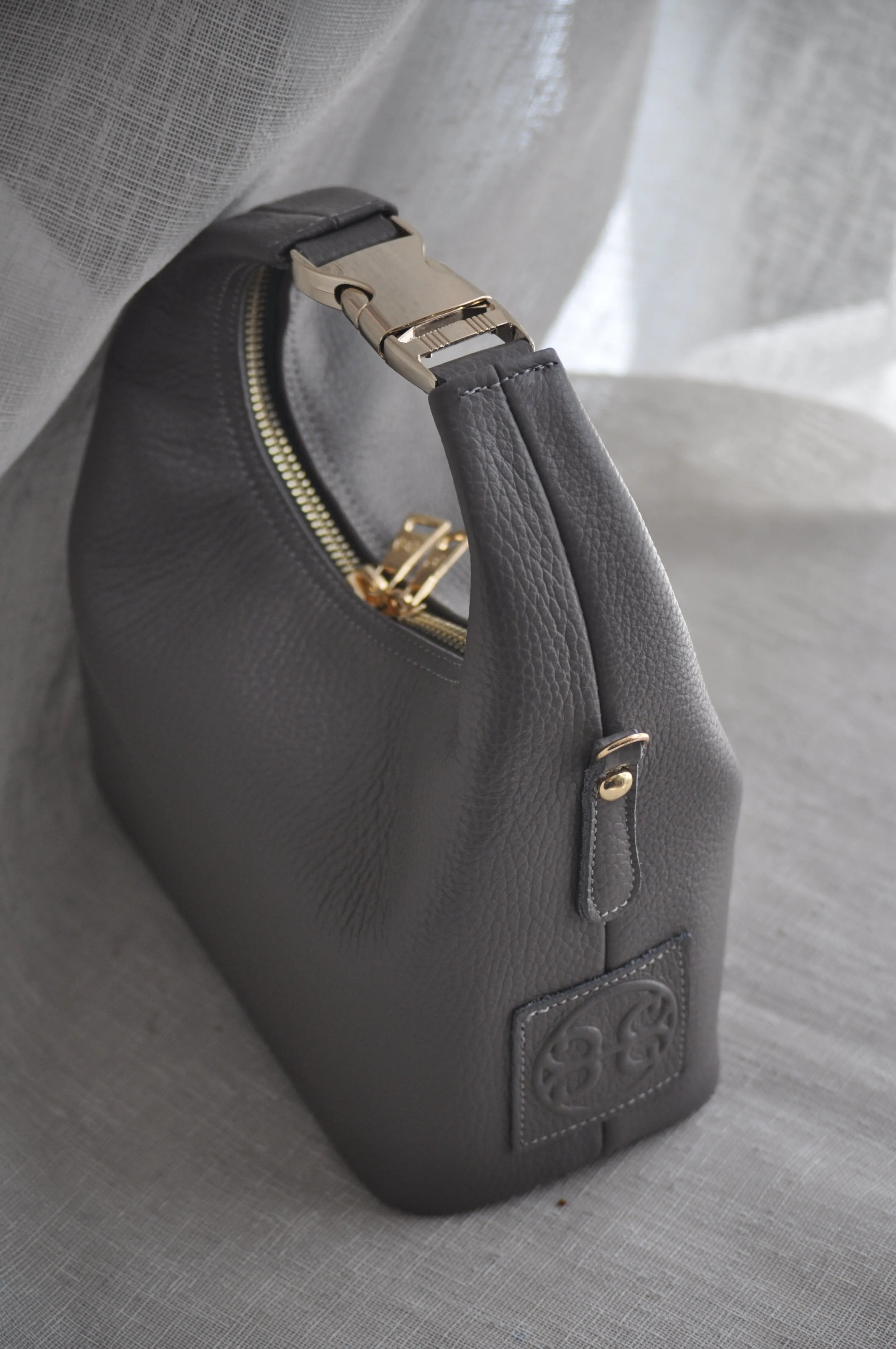 Maggie Leather Handbag - Ash