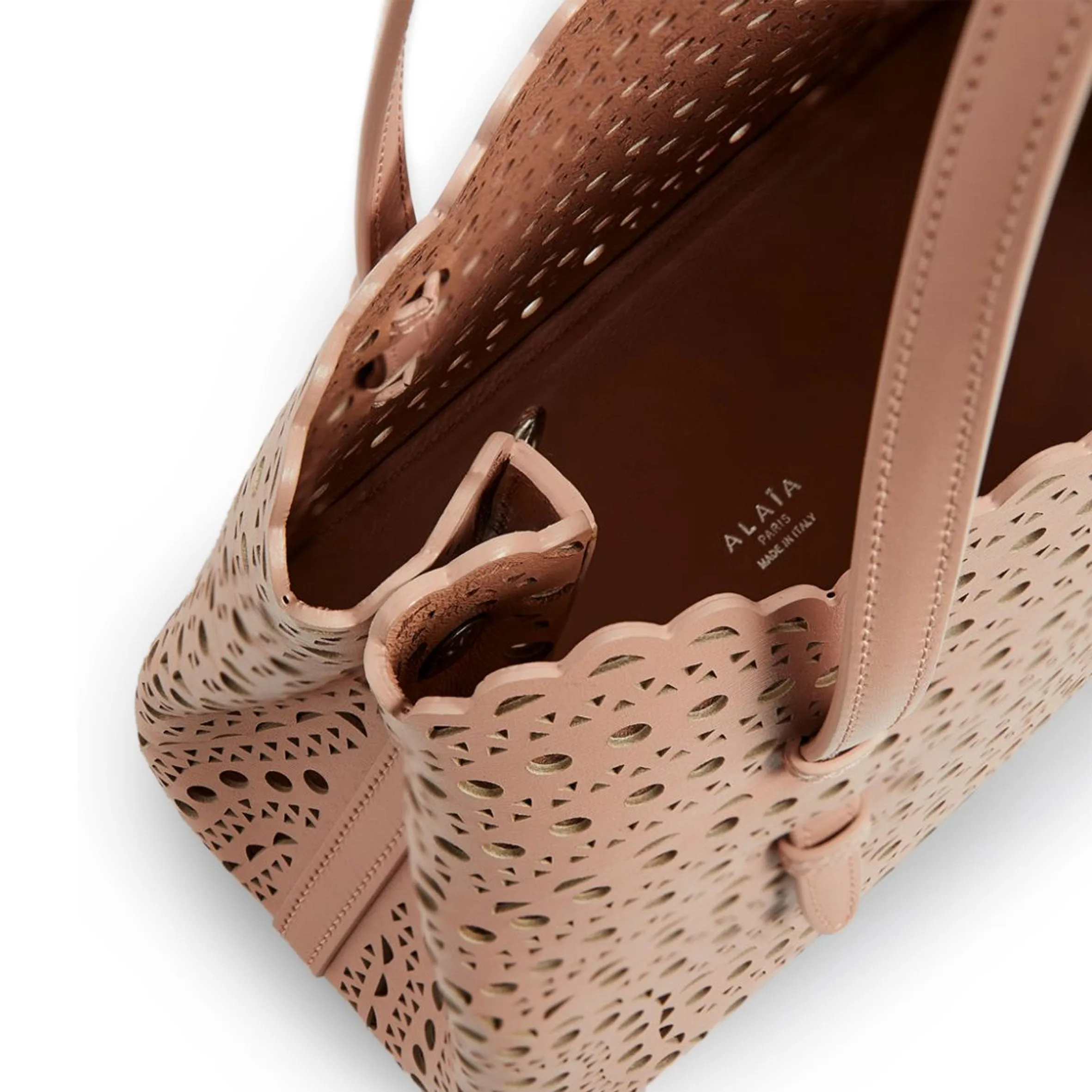 Mina 25 Wave Lux Calfskin, Sable