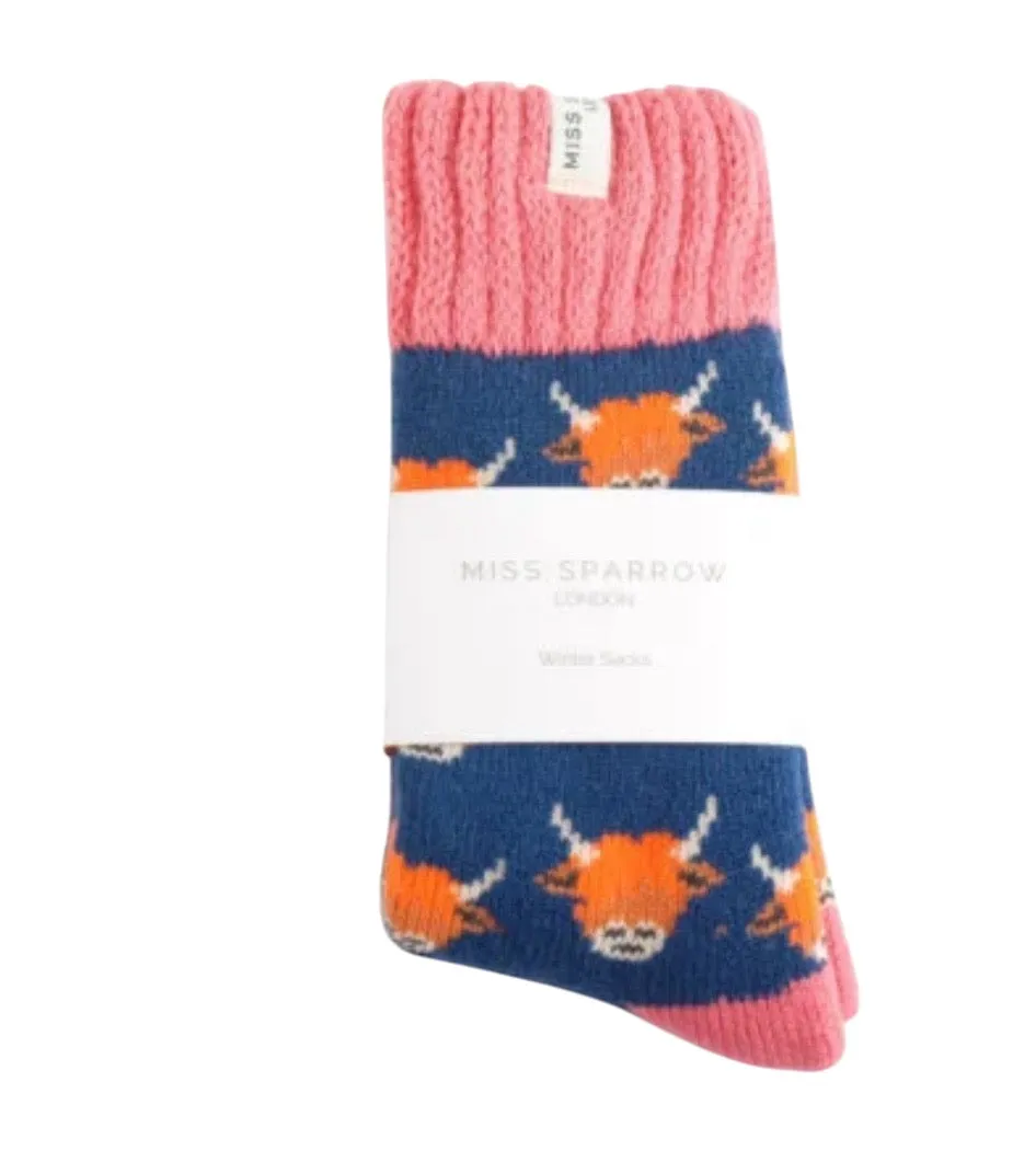 Miss Sparrow TSW018 Winter Highland Cows (2 Colours)