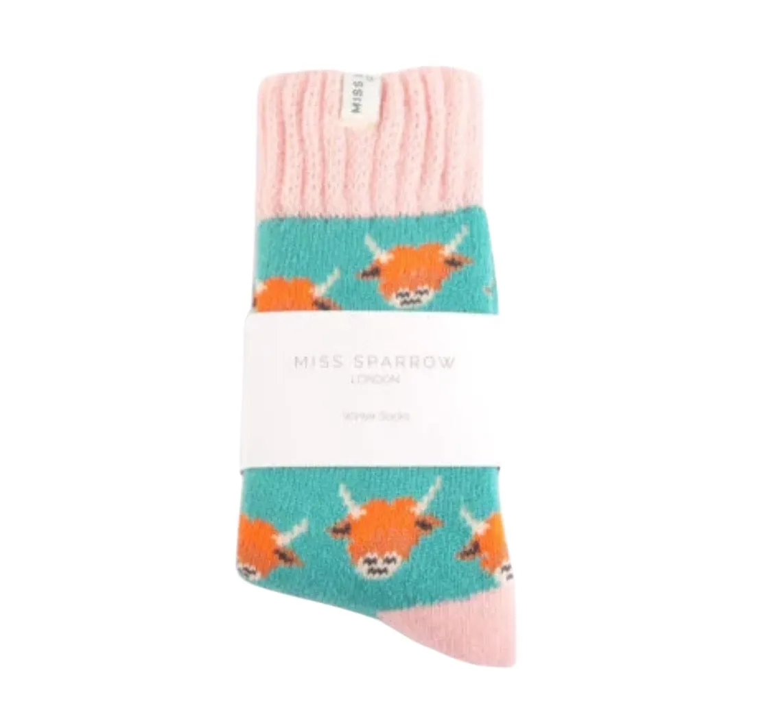 Miss Sparrow TSW018 Winter Highland Cows (2 Colours)