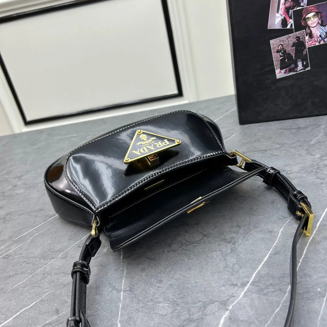 PD254 Prada Emblème Leather Bag / 9.4x4.3x1.5inch