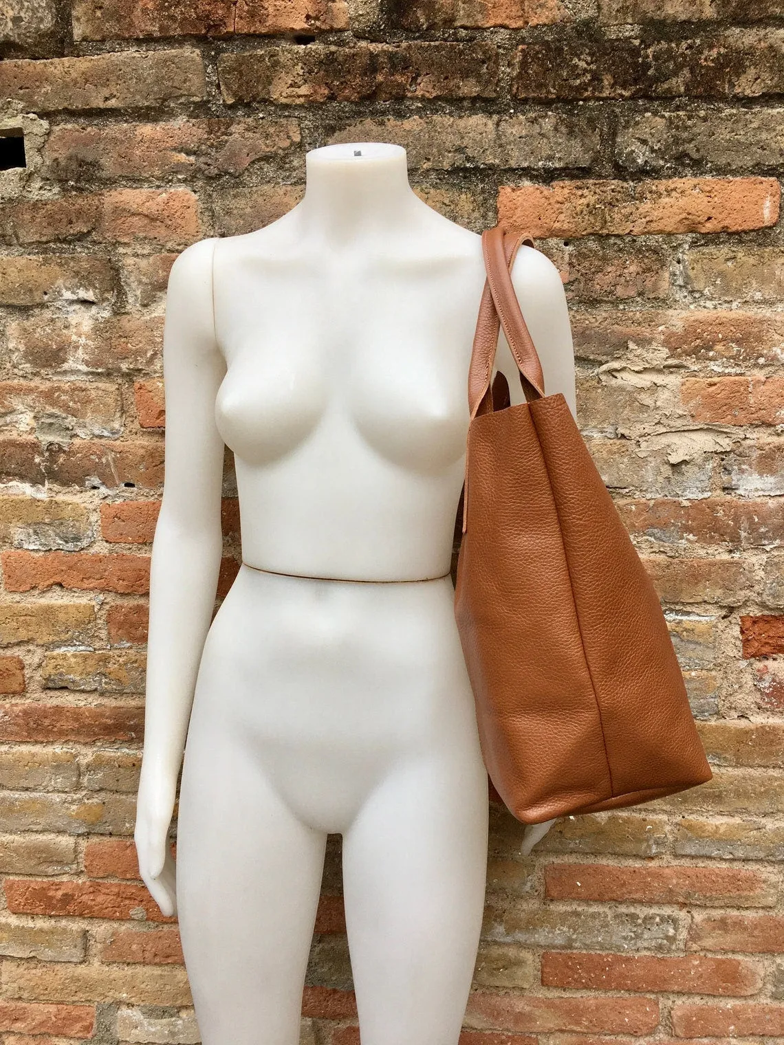 PINK shopper bag in GENUINE leather. Large carry all bag for your laptop, books. Light pink leather tote /  bucket bag. Pink leather purse