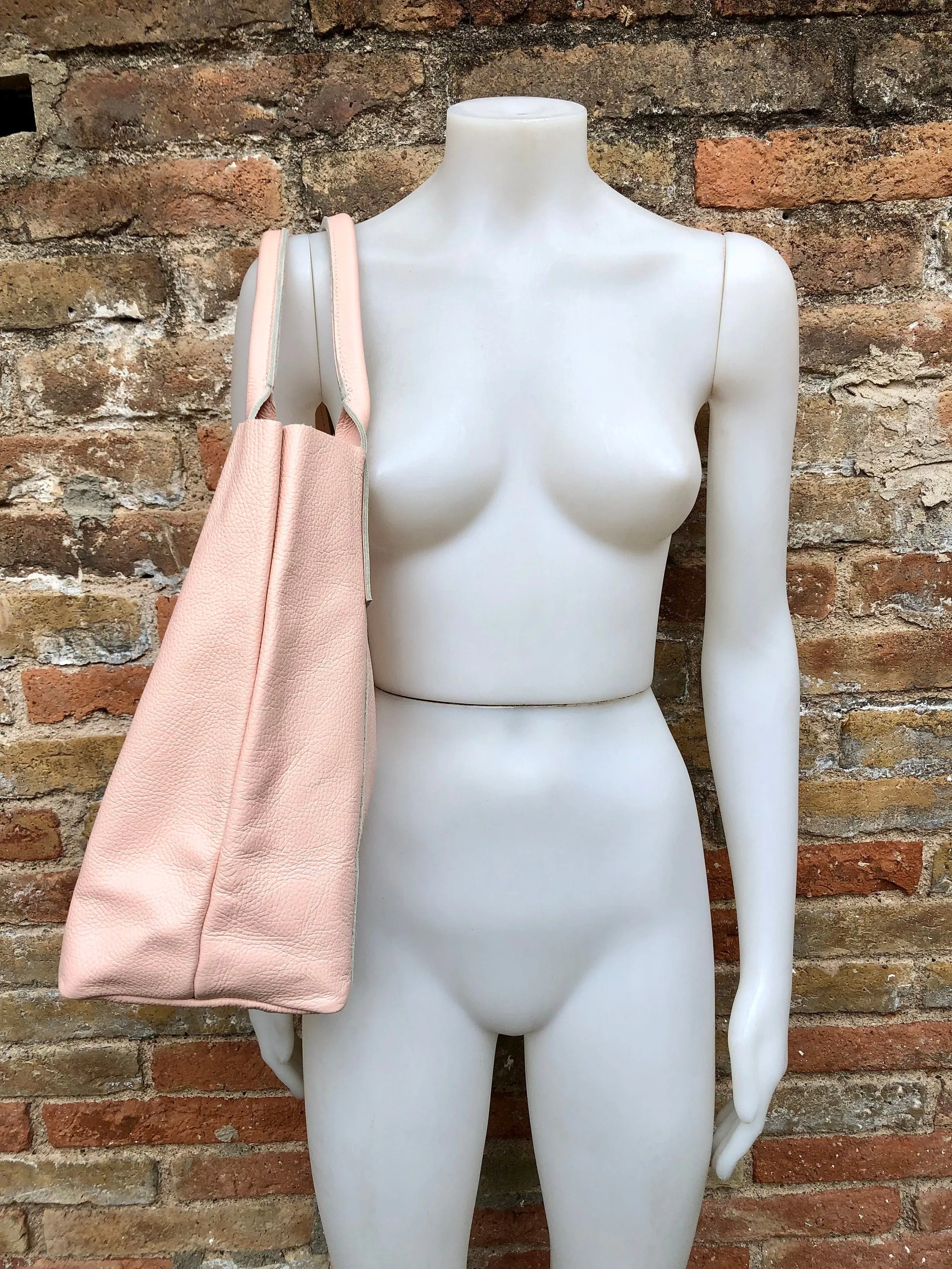 PINK shopper bag in GENUINE leather. Large carry all bag for your laptop, books. Light pink leather tote /  bucket bag. Pink leather purse